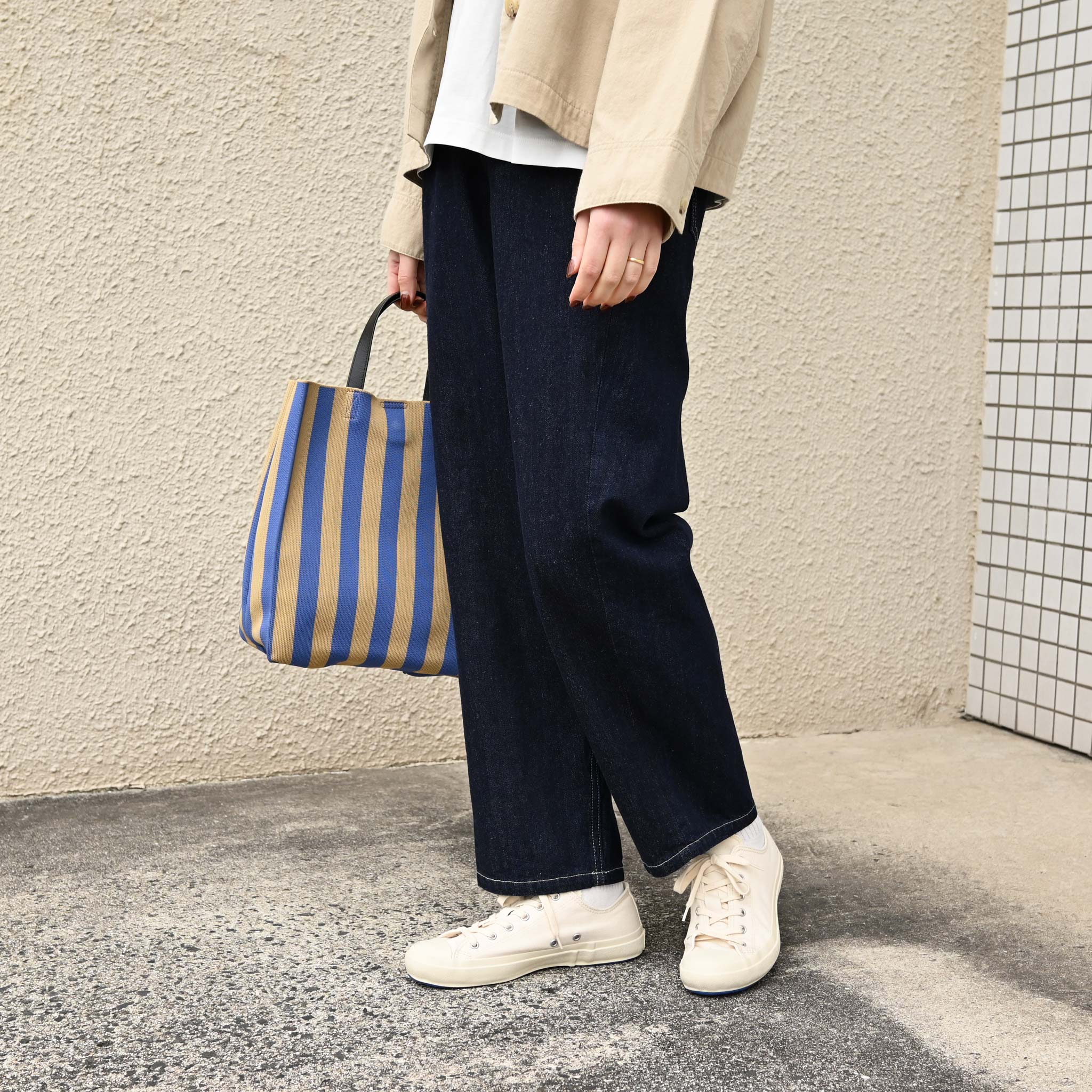 デニムステッチテーパードパンツ