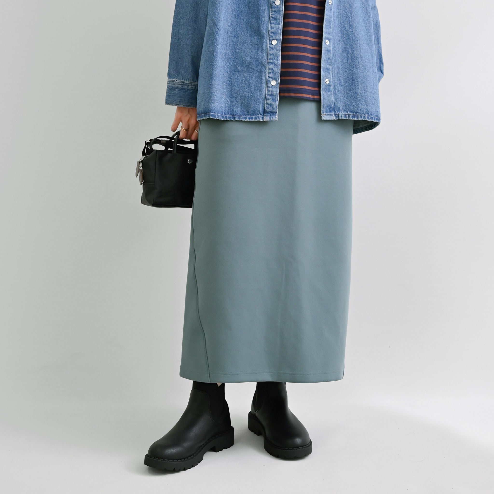 ダンボールスカート