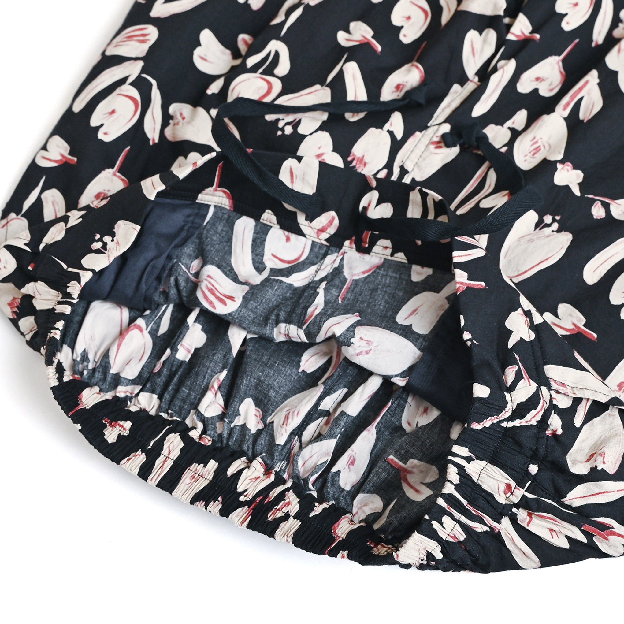 タッチフラワー パンツ