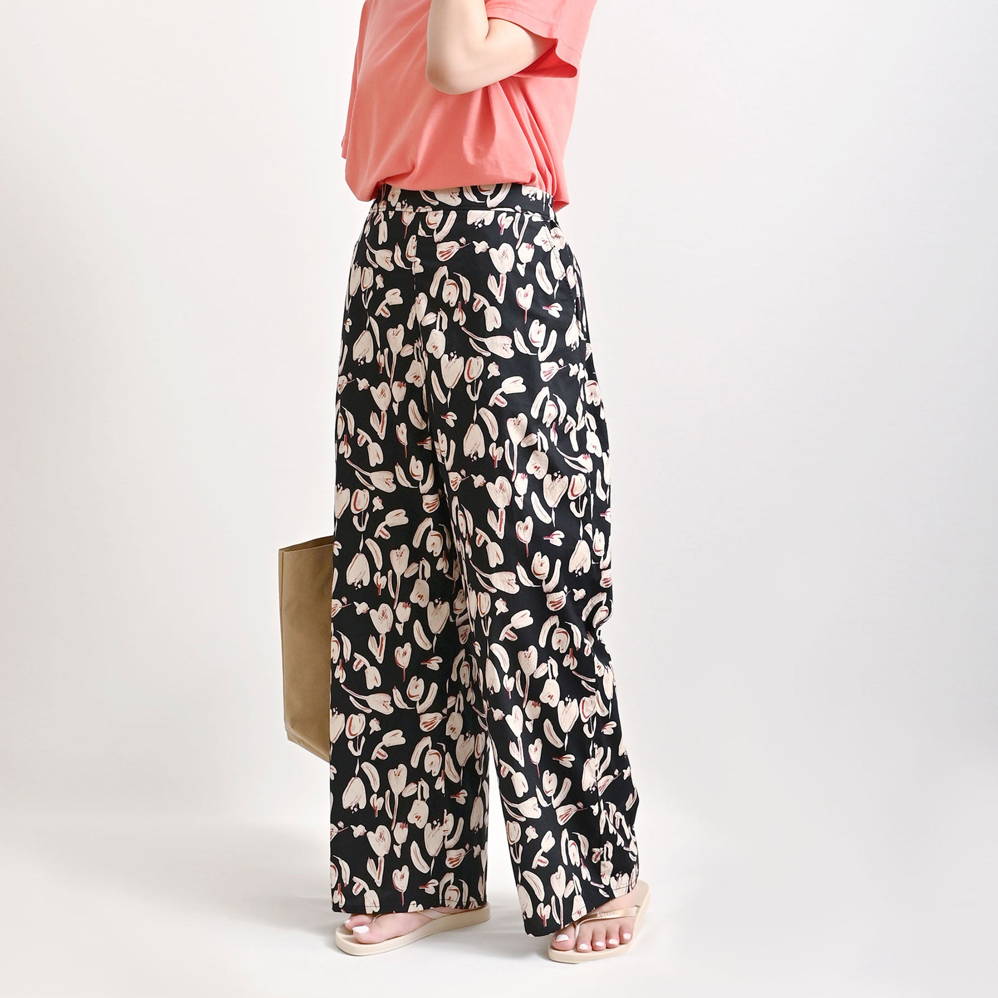 タッチフラワー パンツ