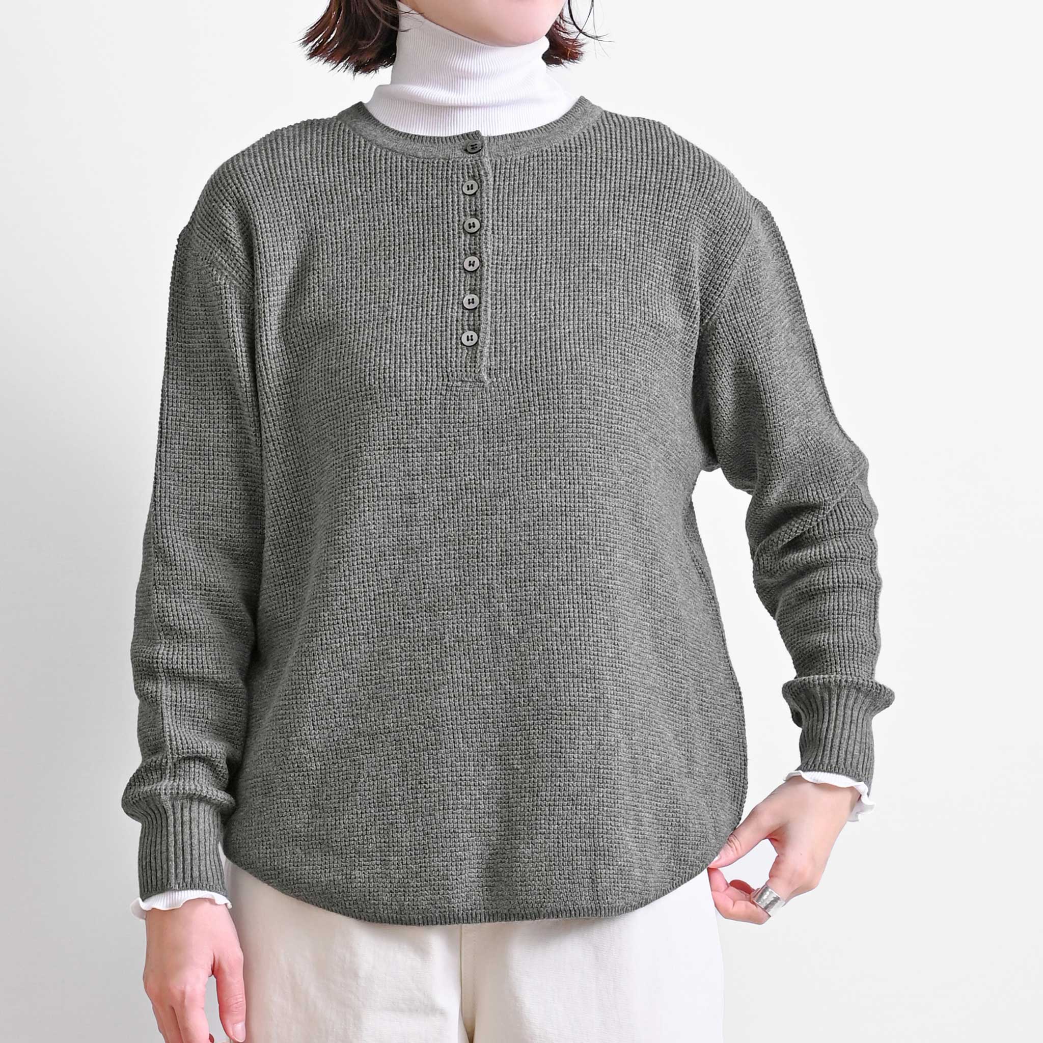 プレーンニットボタンプルオーバー 長袖 | deux C(ドゥ・セー)公式