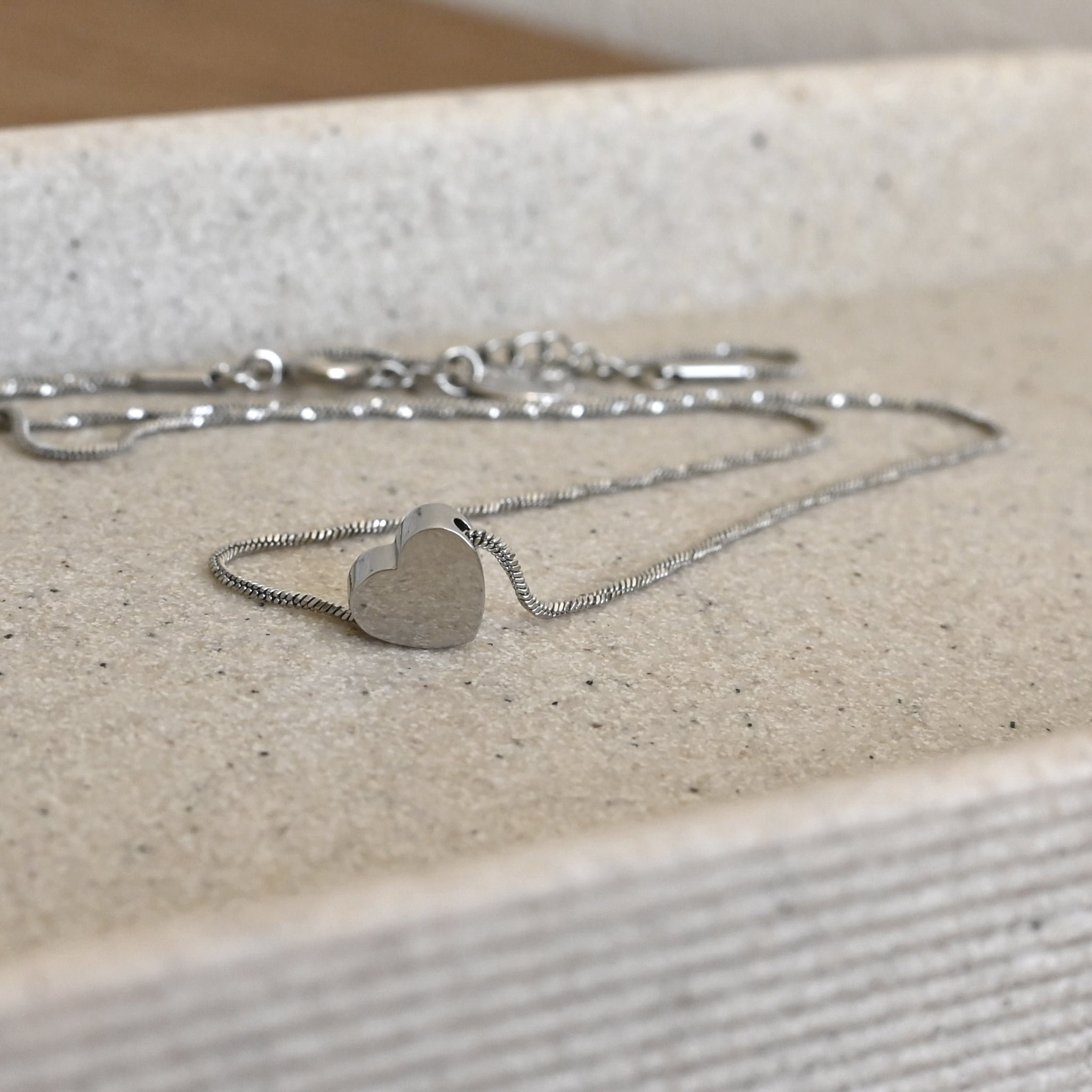 ステンレスハートネックレス KE24C (40cm)