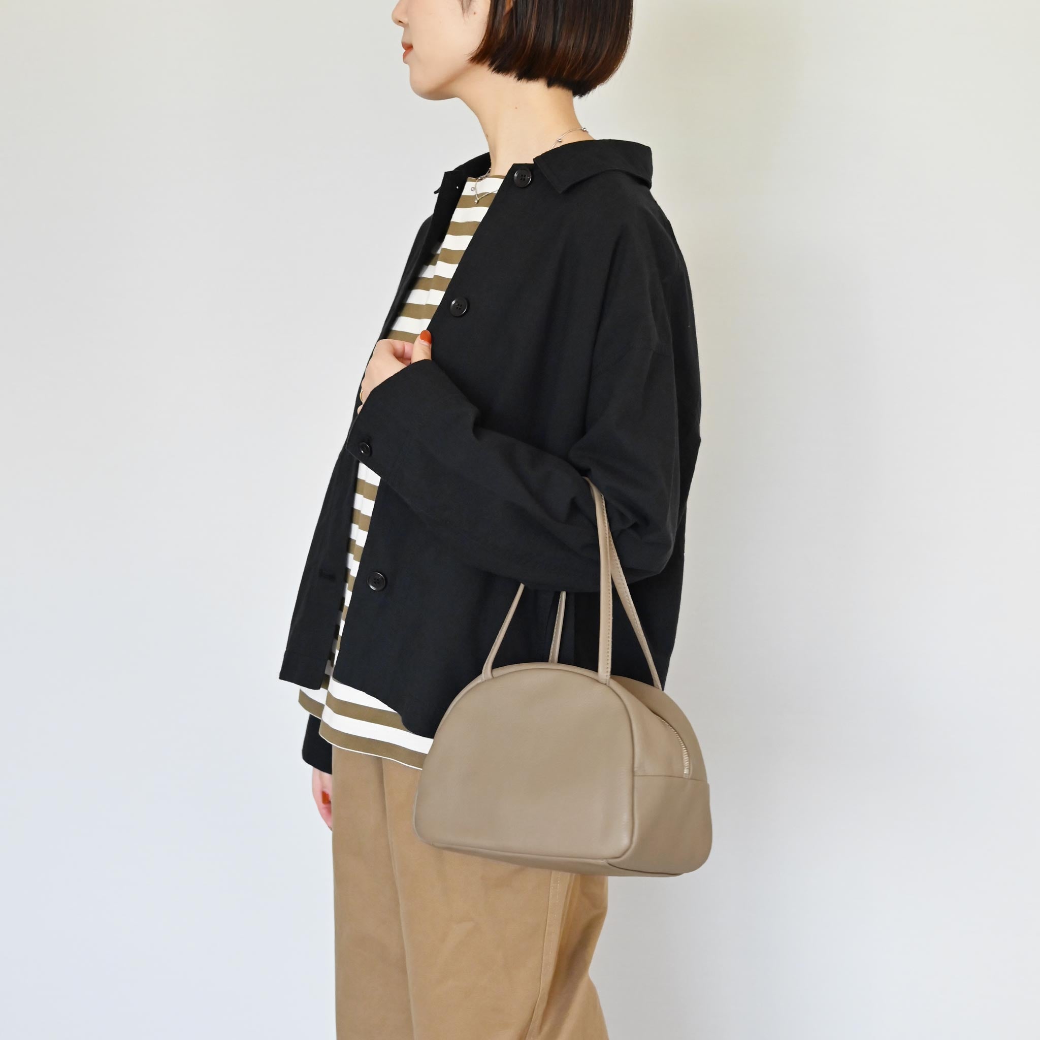 レザーボストンバッグ