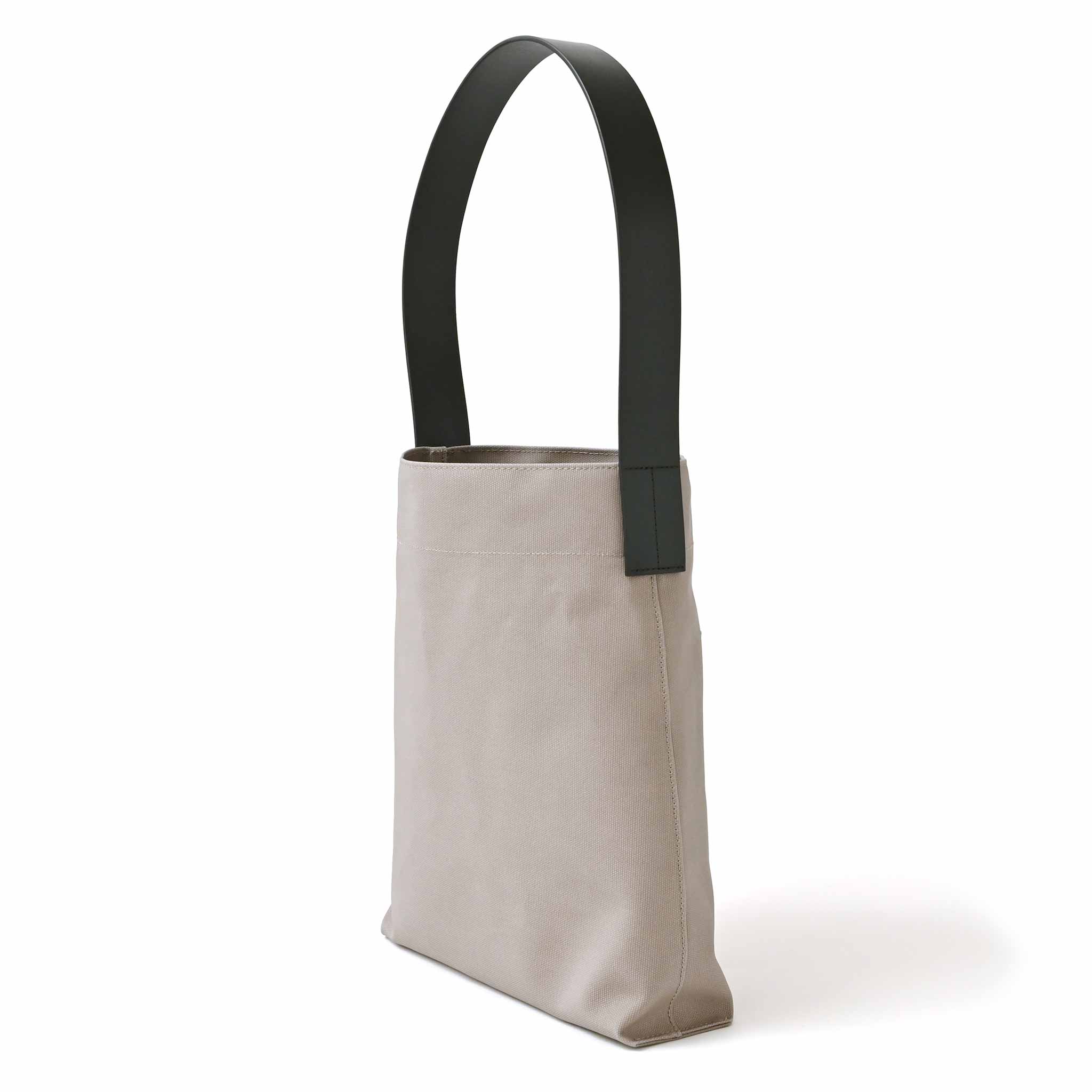 レザーハンドルトートバッグ