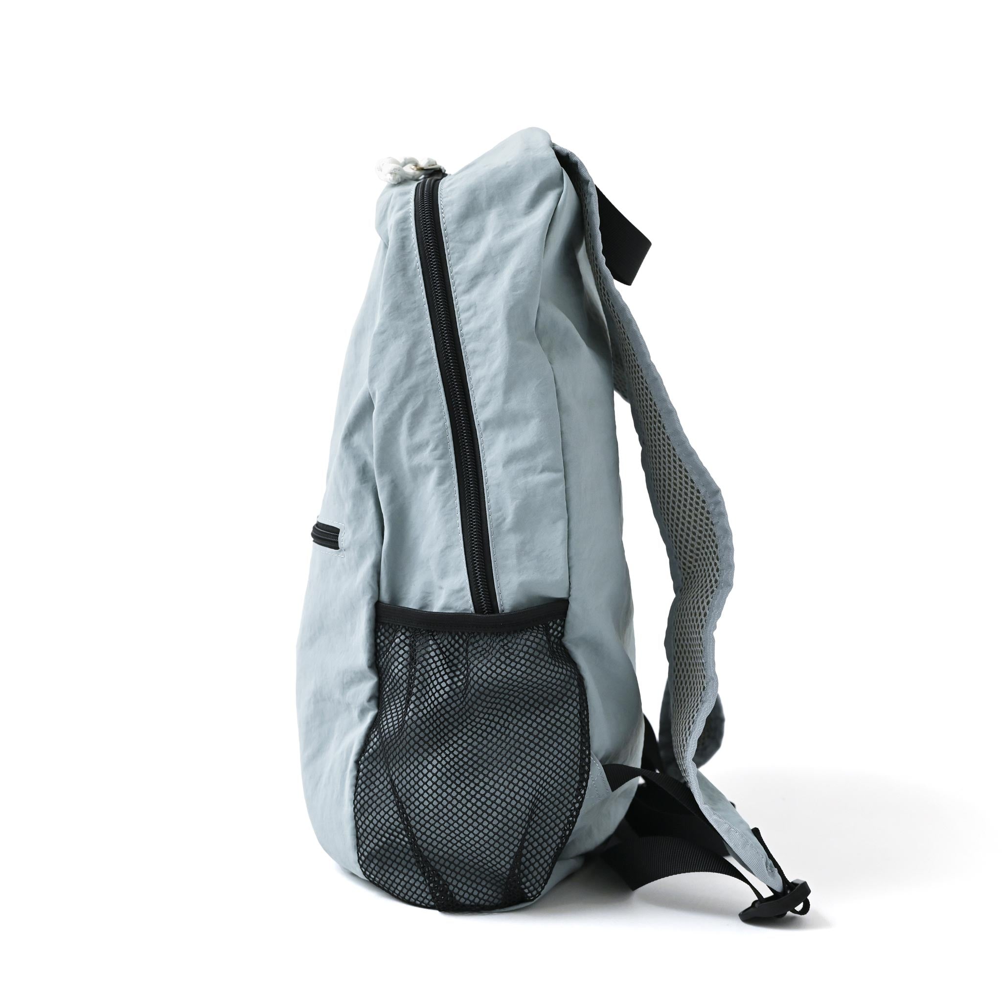 コンパクトリュックサック ポーチ付