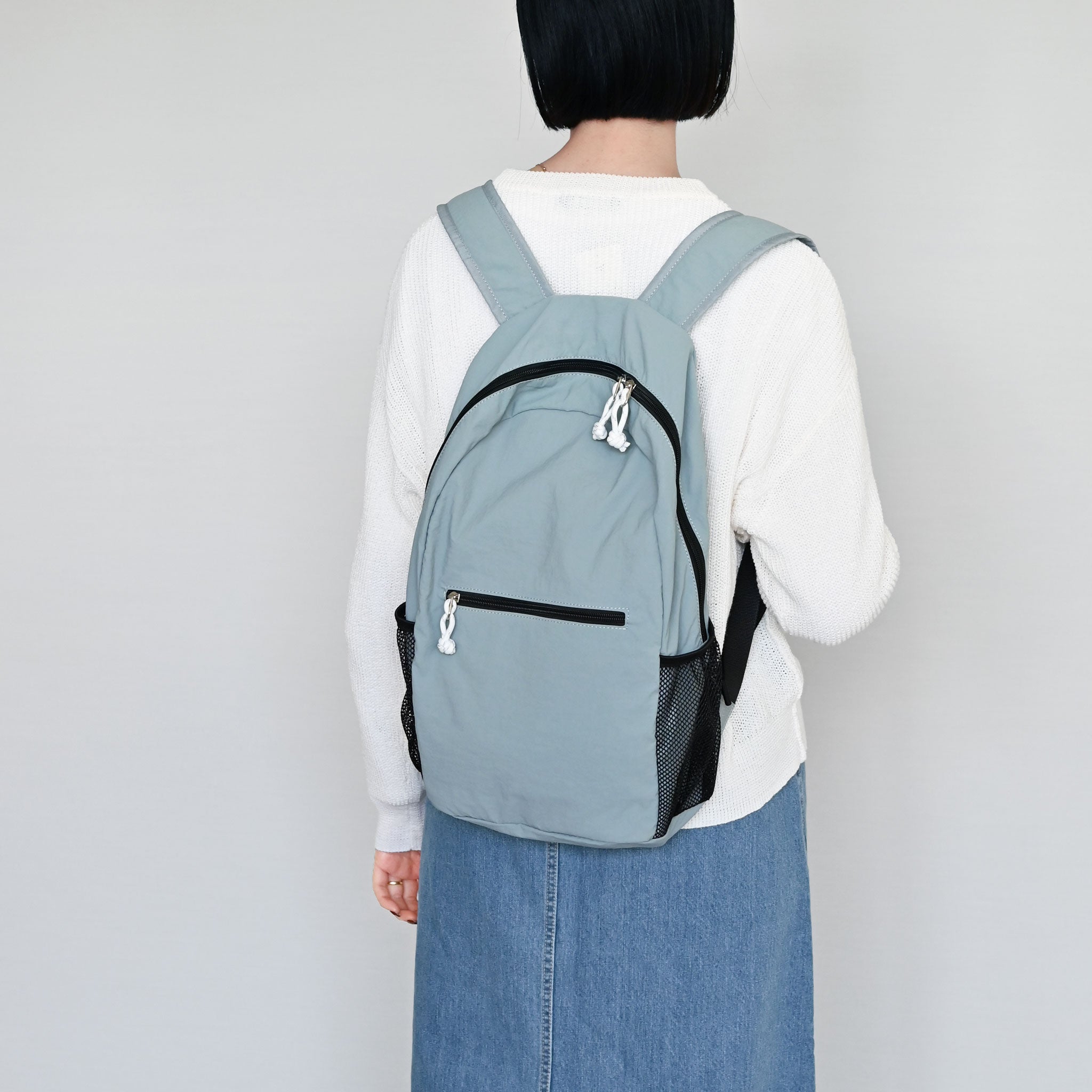 コンパクトリュックサック ポーチ付