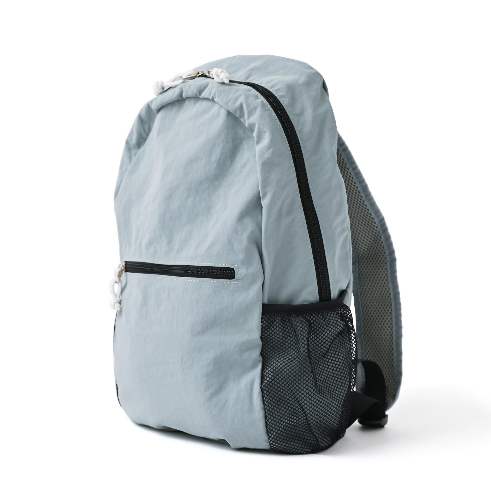 コンパクトリュックサック ポーチ付