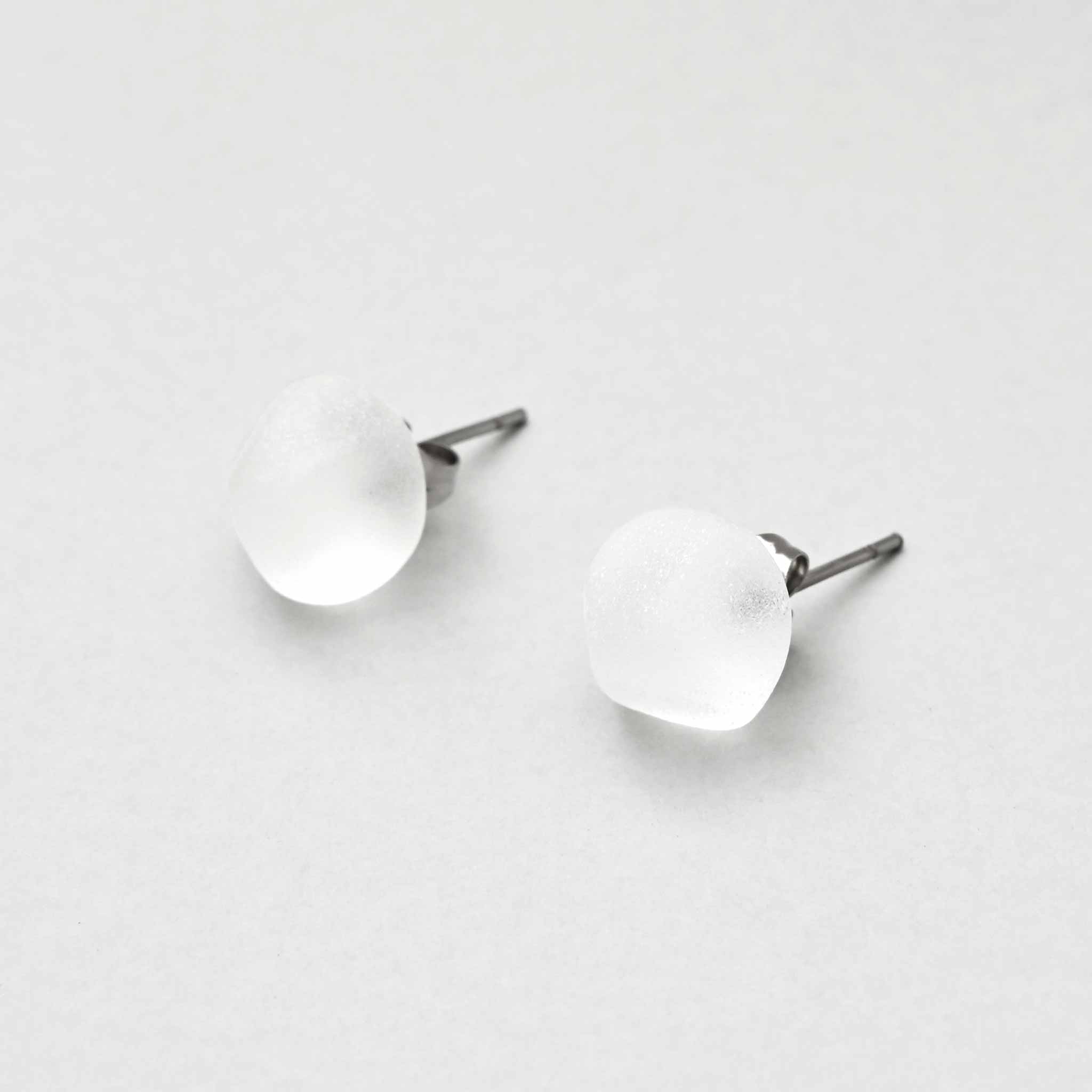 2way淡水パールのドラゴンカービングポストピアス（ホワイト） 2way淡水パールのドラゴンカービングポストピアス（ホワイト） 2way