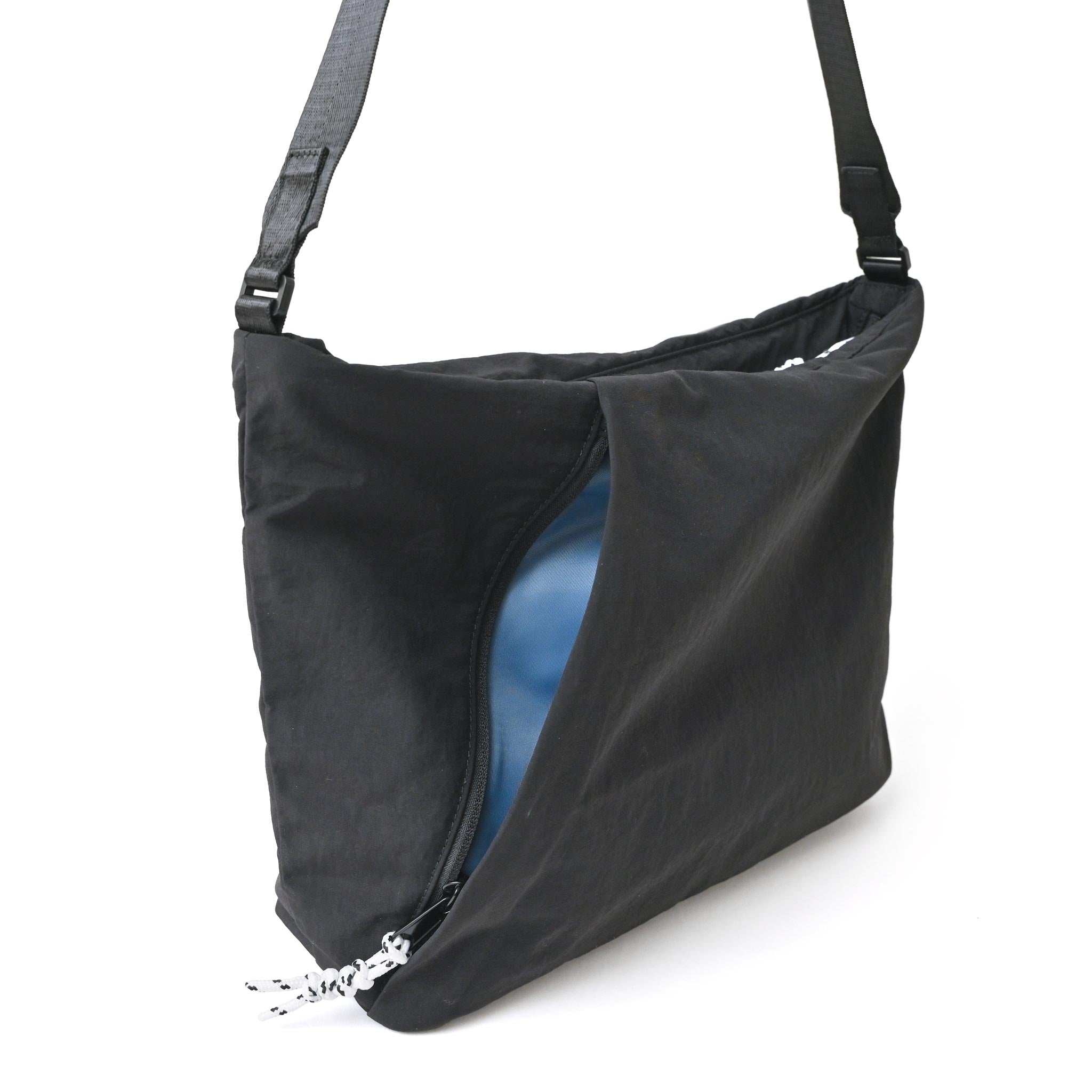 スラッシュショルダーバッグ M