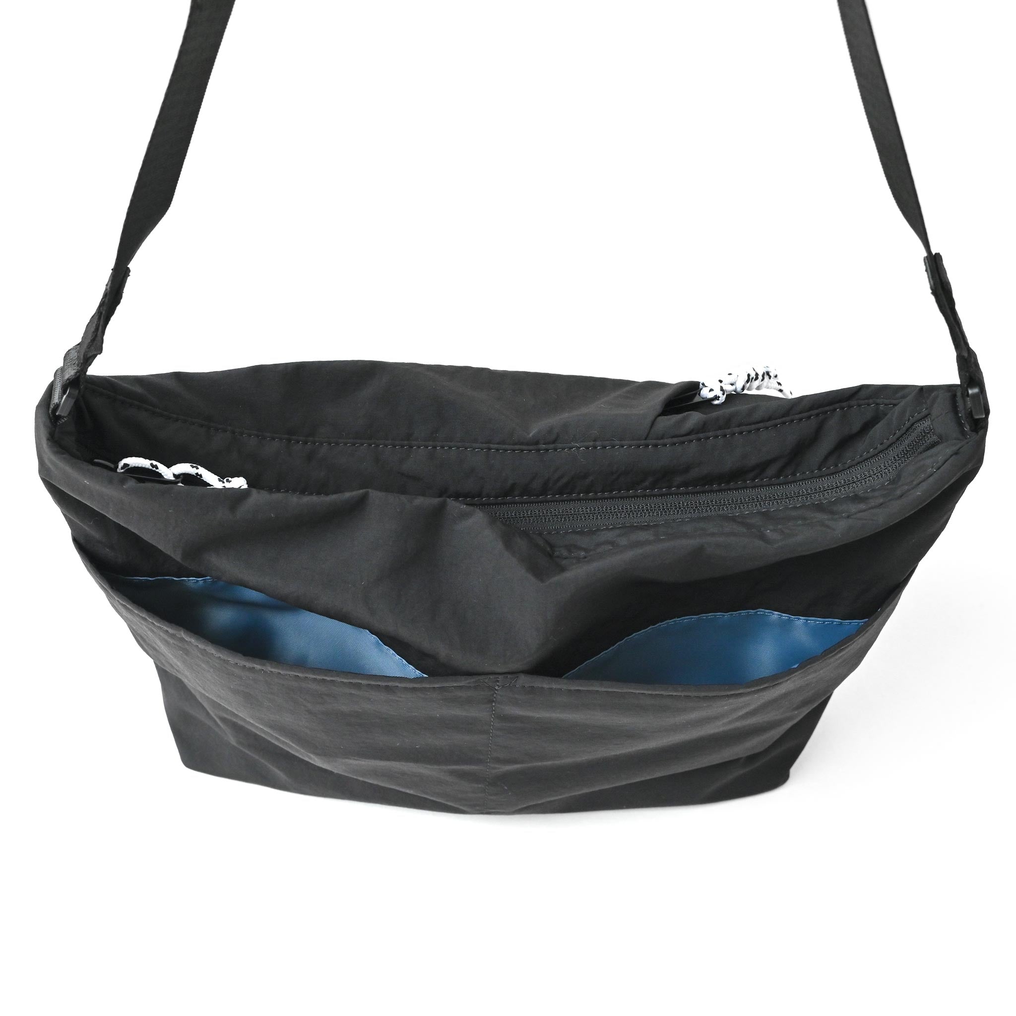 スラッシュショルダーバッグ M