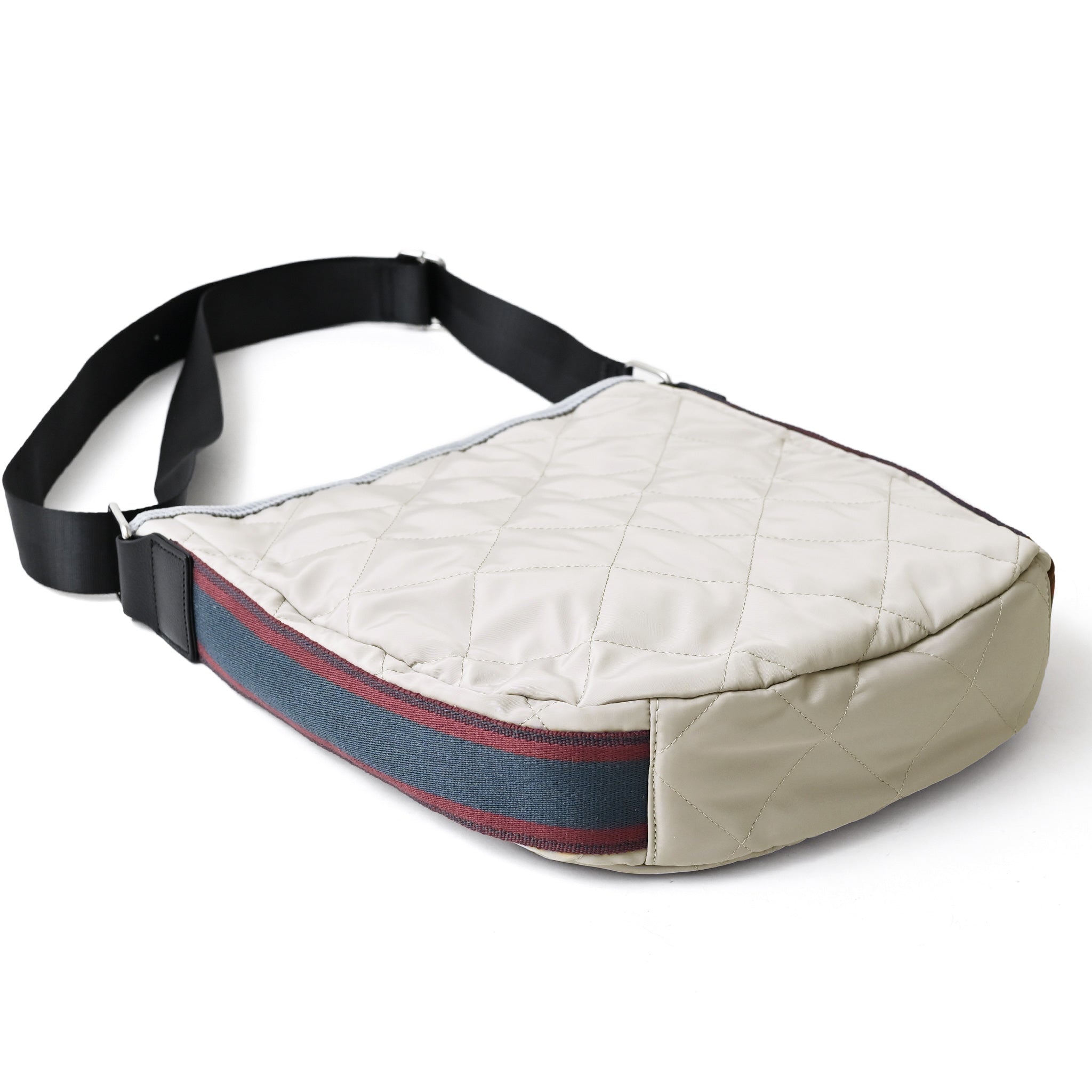 ラウンドキルトバッグ