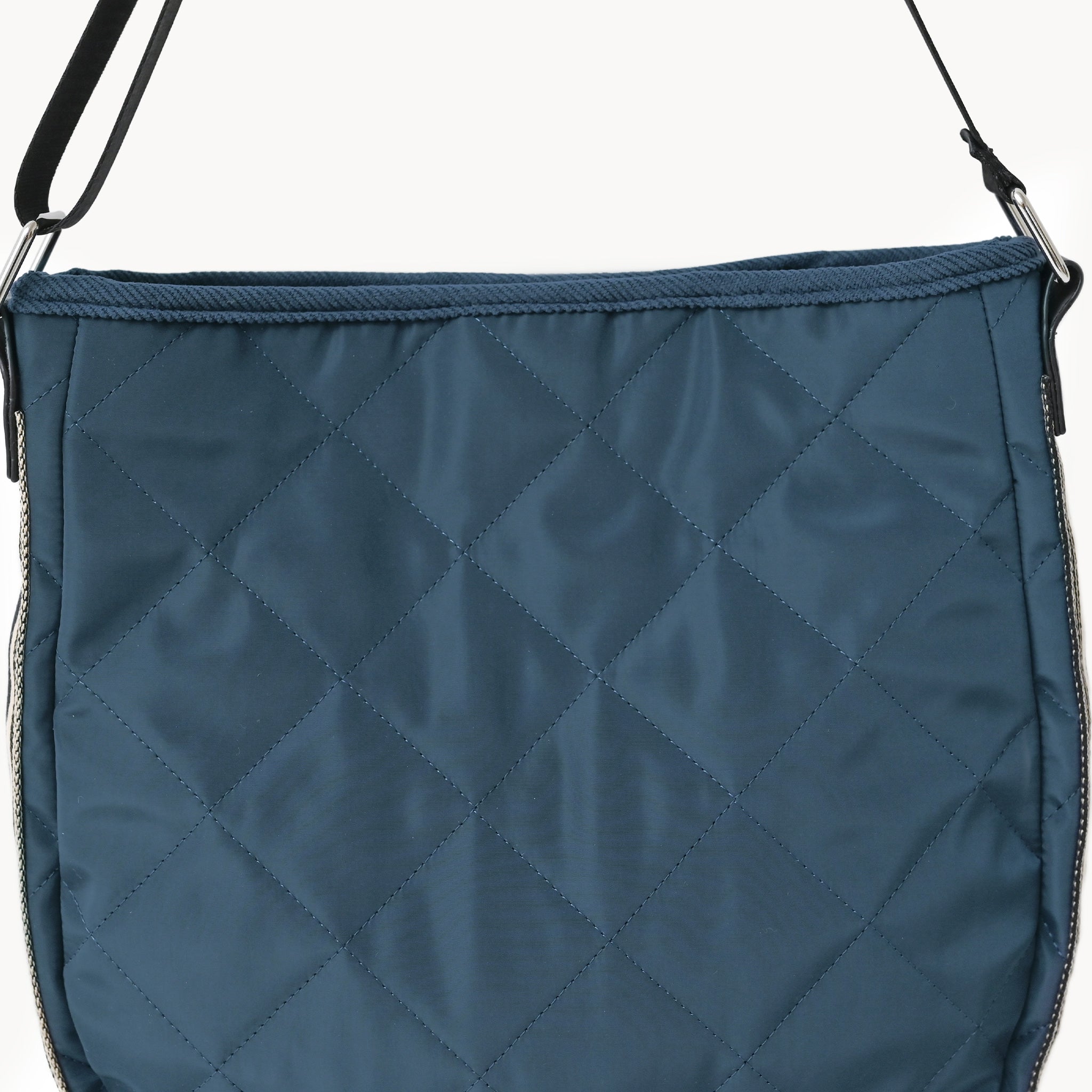 ラウンドキルトバッグ