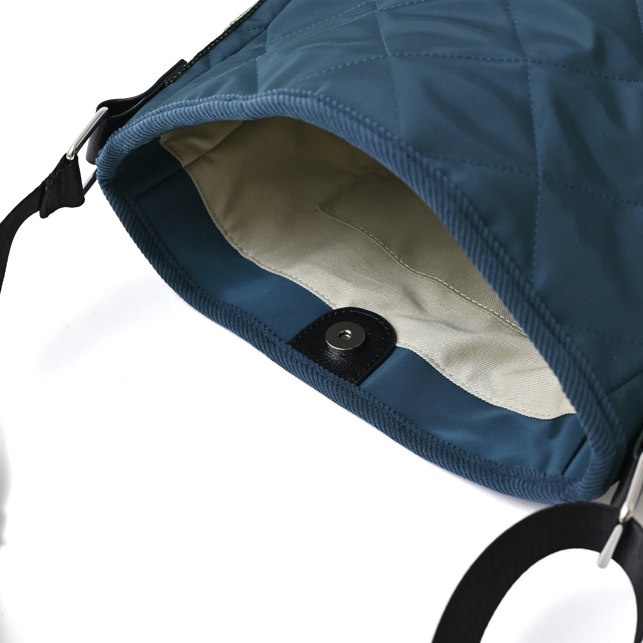 ラウンドキルトバッグ