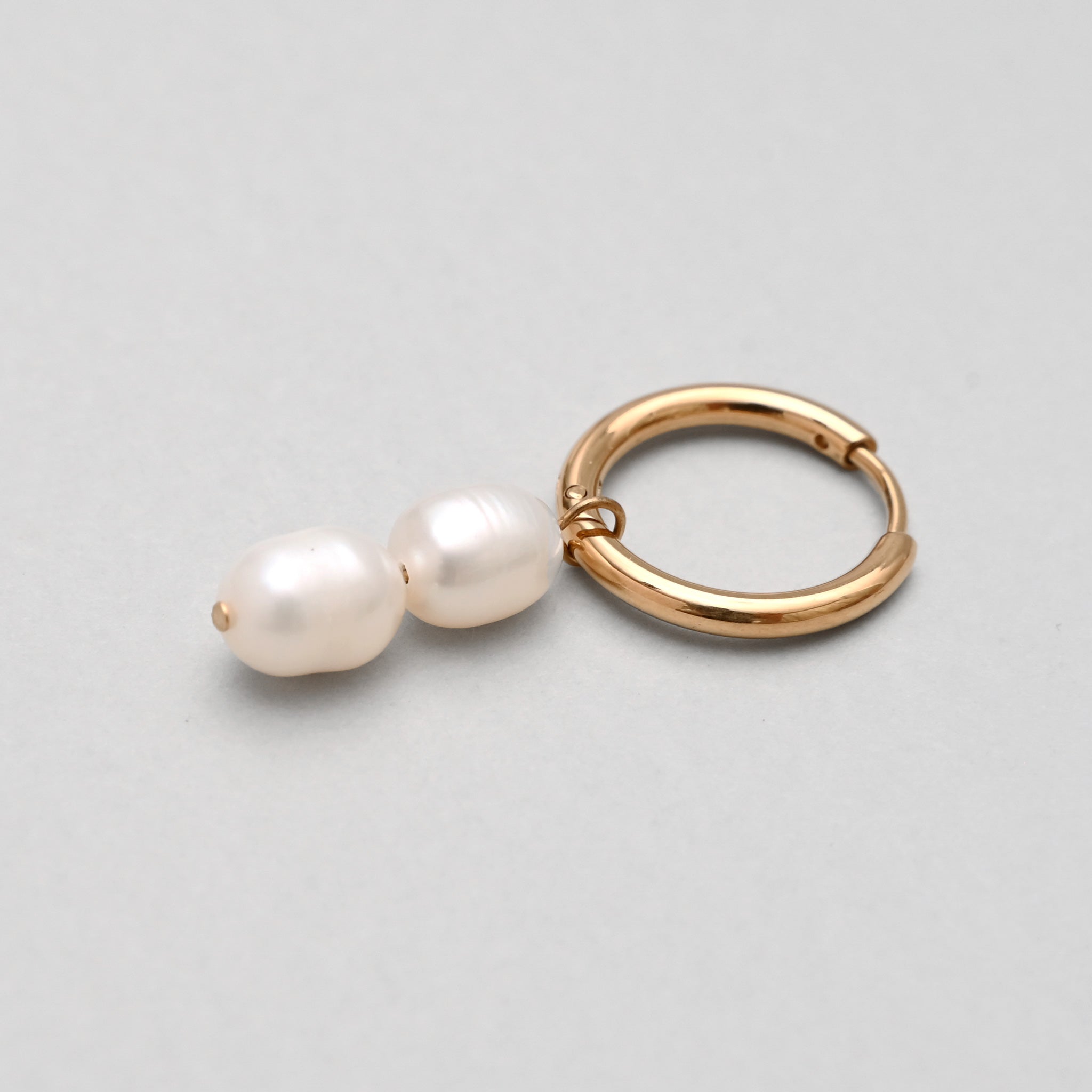 淡水パールステンレスピアス KE25 BD