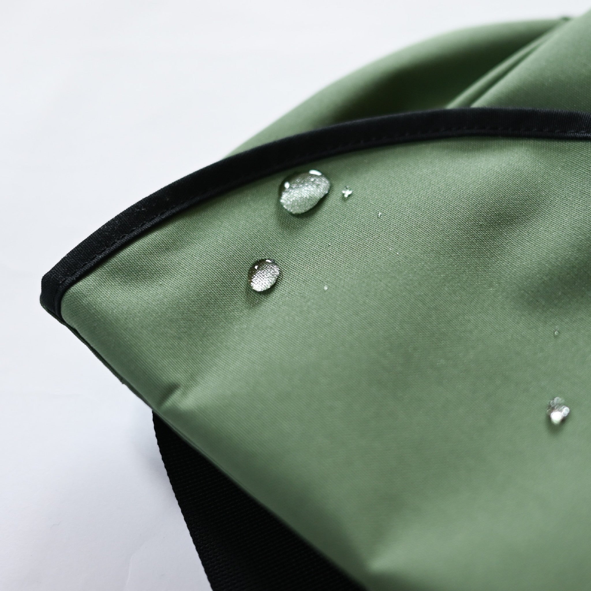 フラップショルダーバッグ