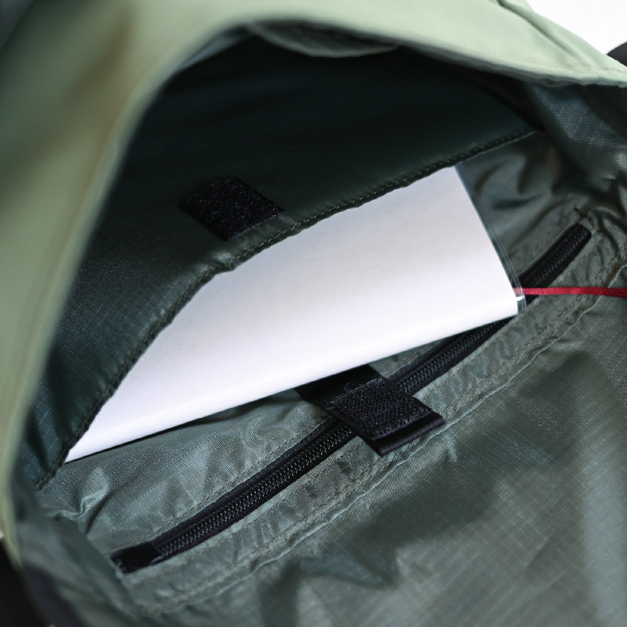 フラップショルダーバッグ