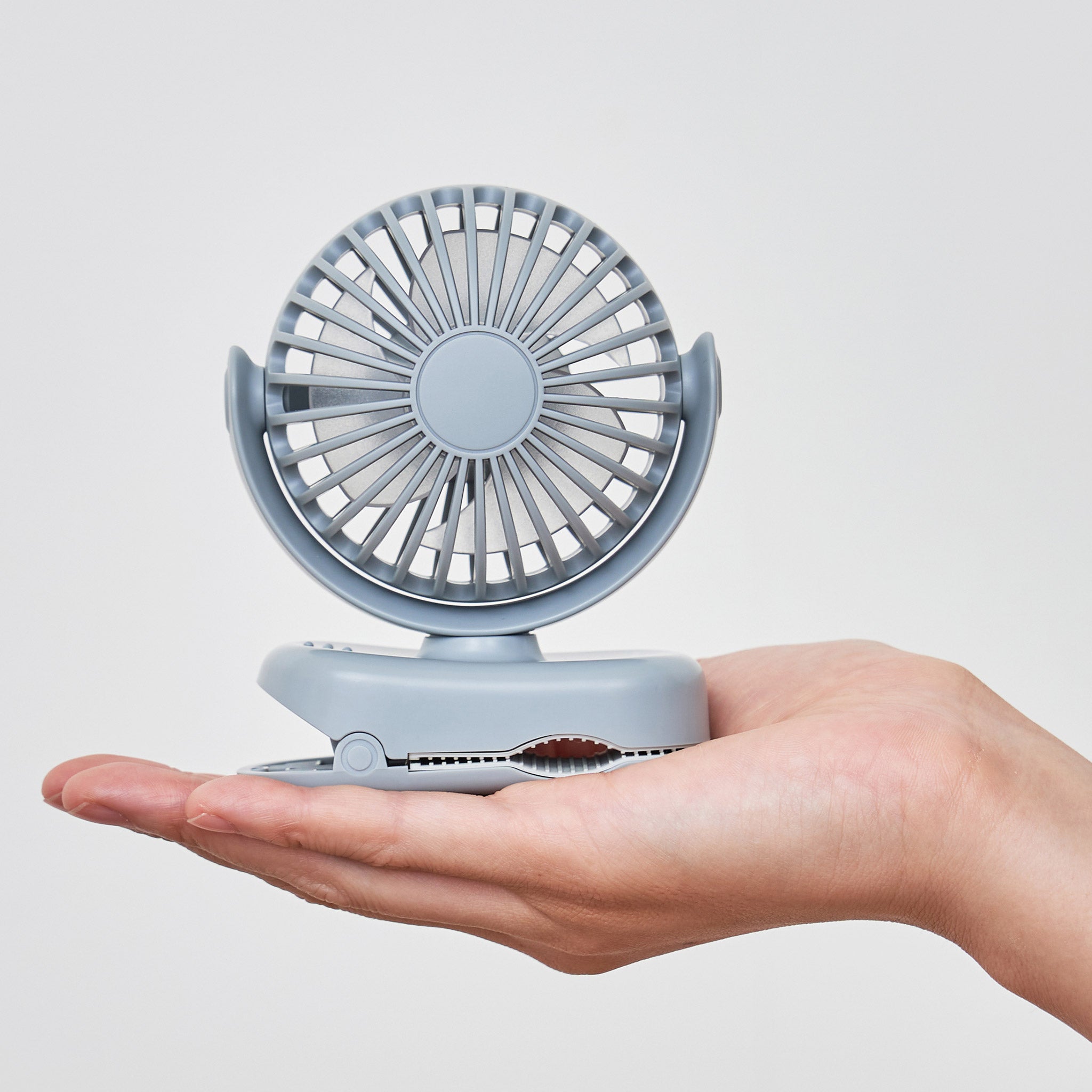ポータブル扇風機 ミニクリップ