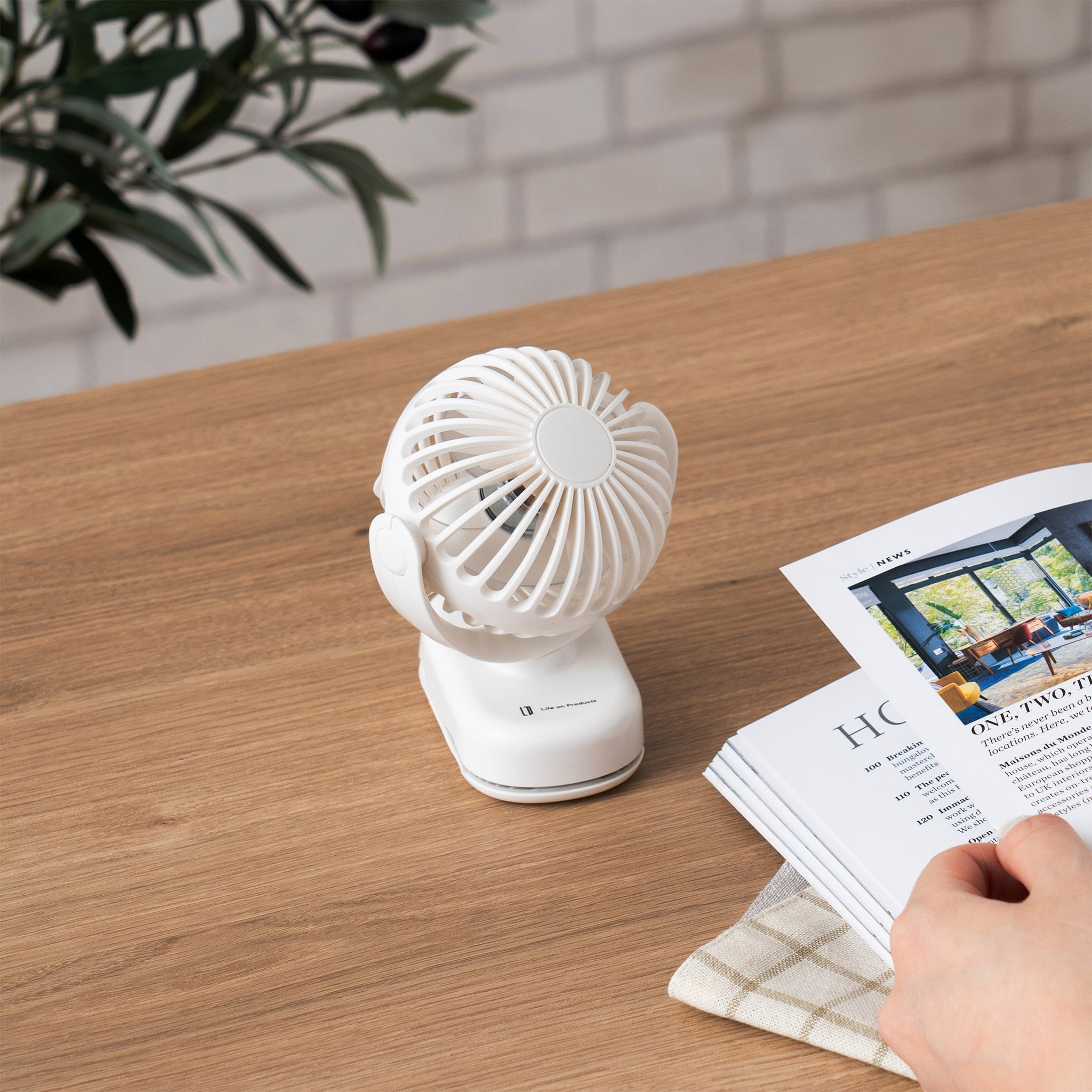 ポータブル扇風機 ミニクリップ