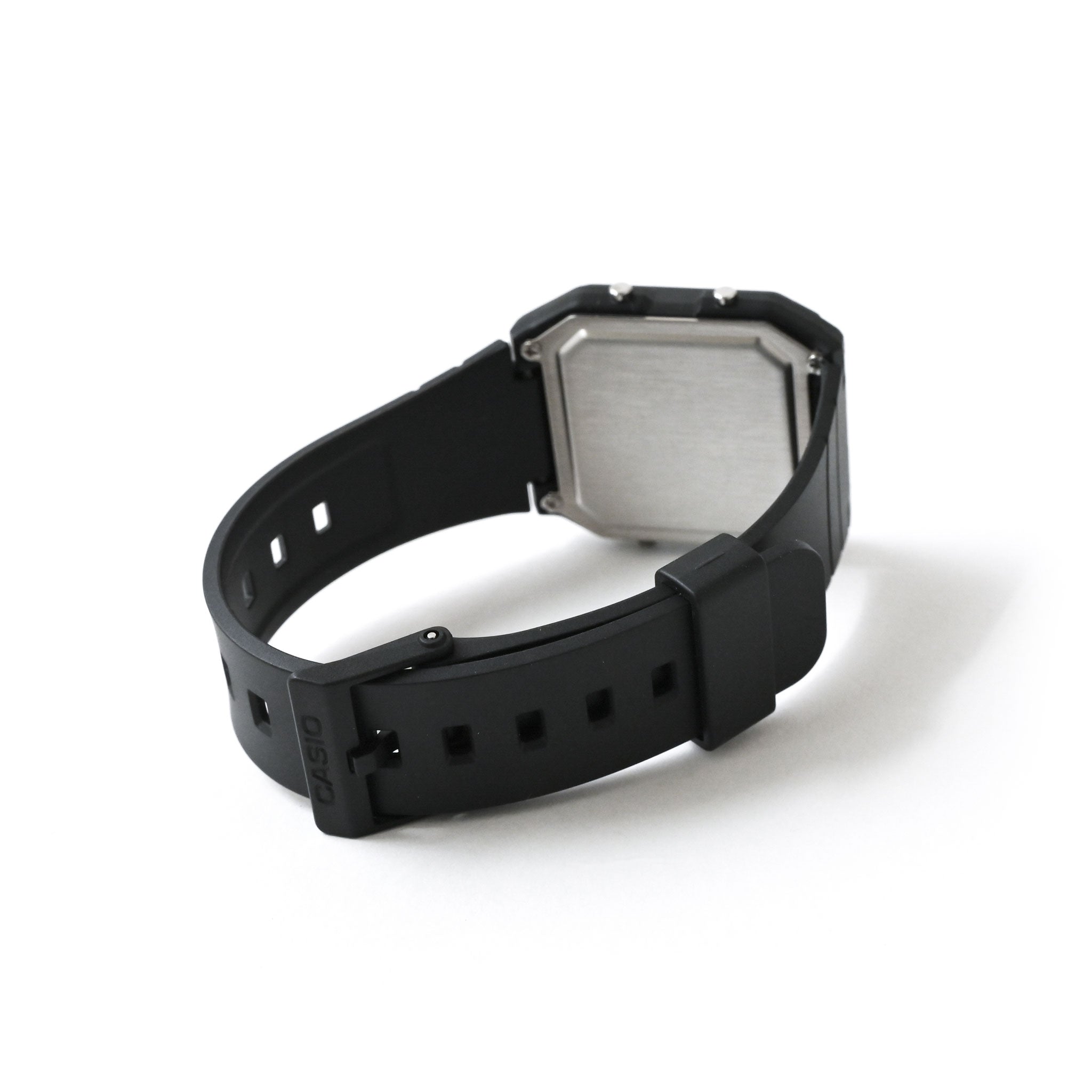 【CASIO】腕時計 LF20W