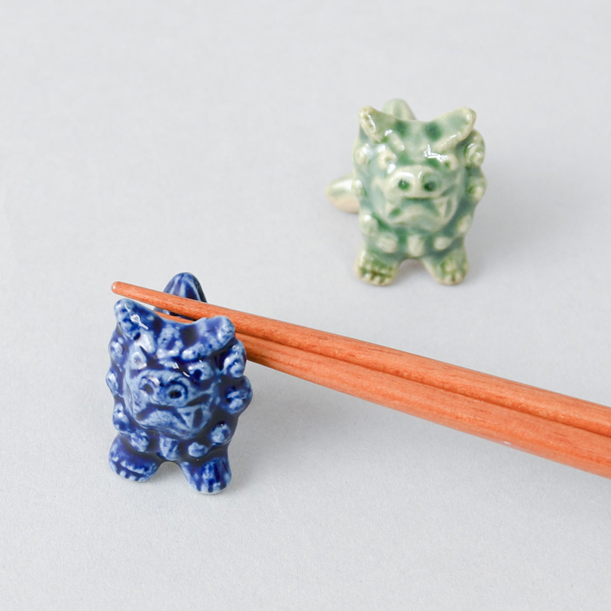 シーサー箸置き 吽(メス)