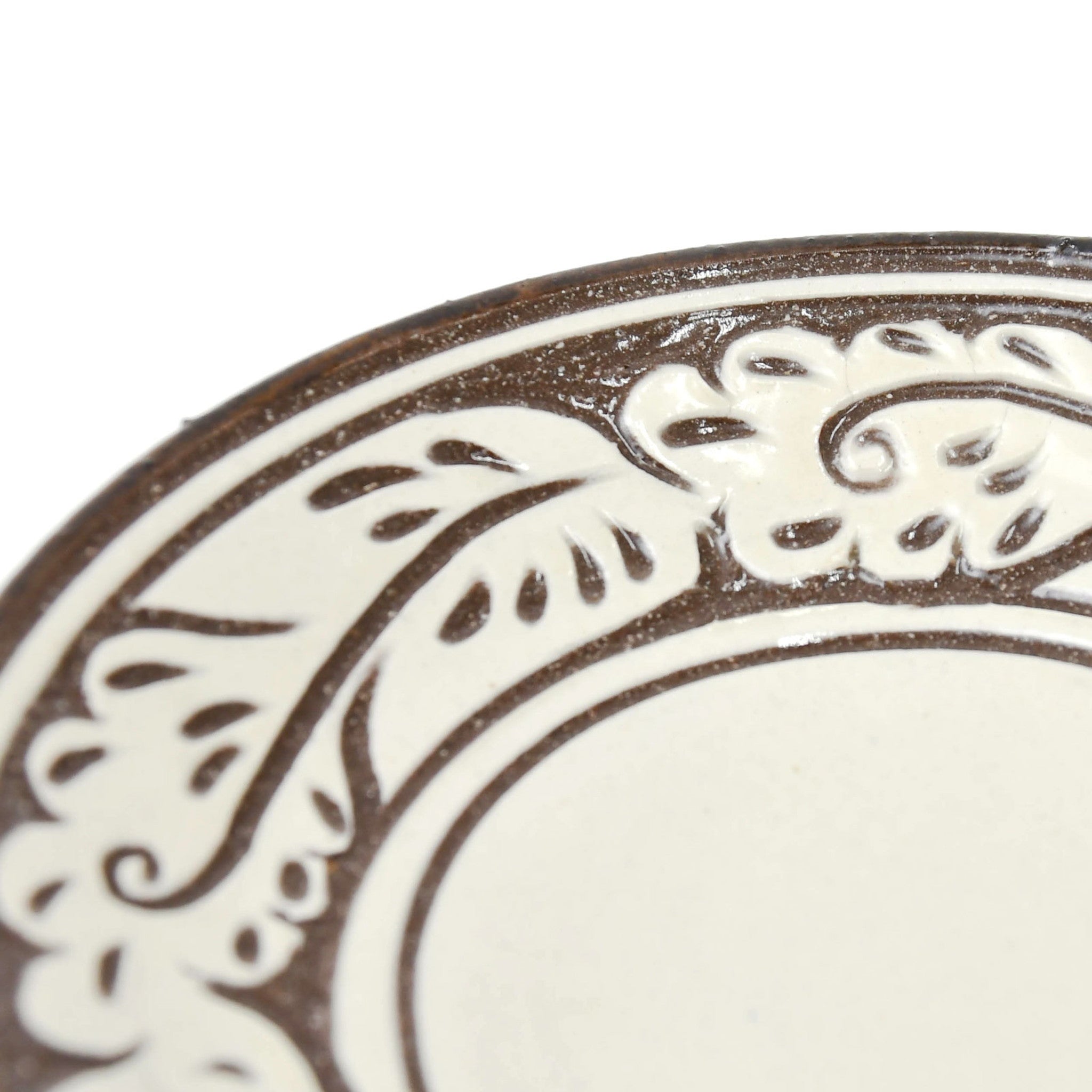 【やちむん與那嶺】5寸皿白唐草線彫掻