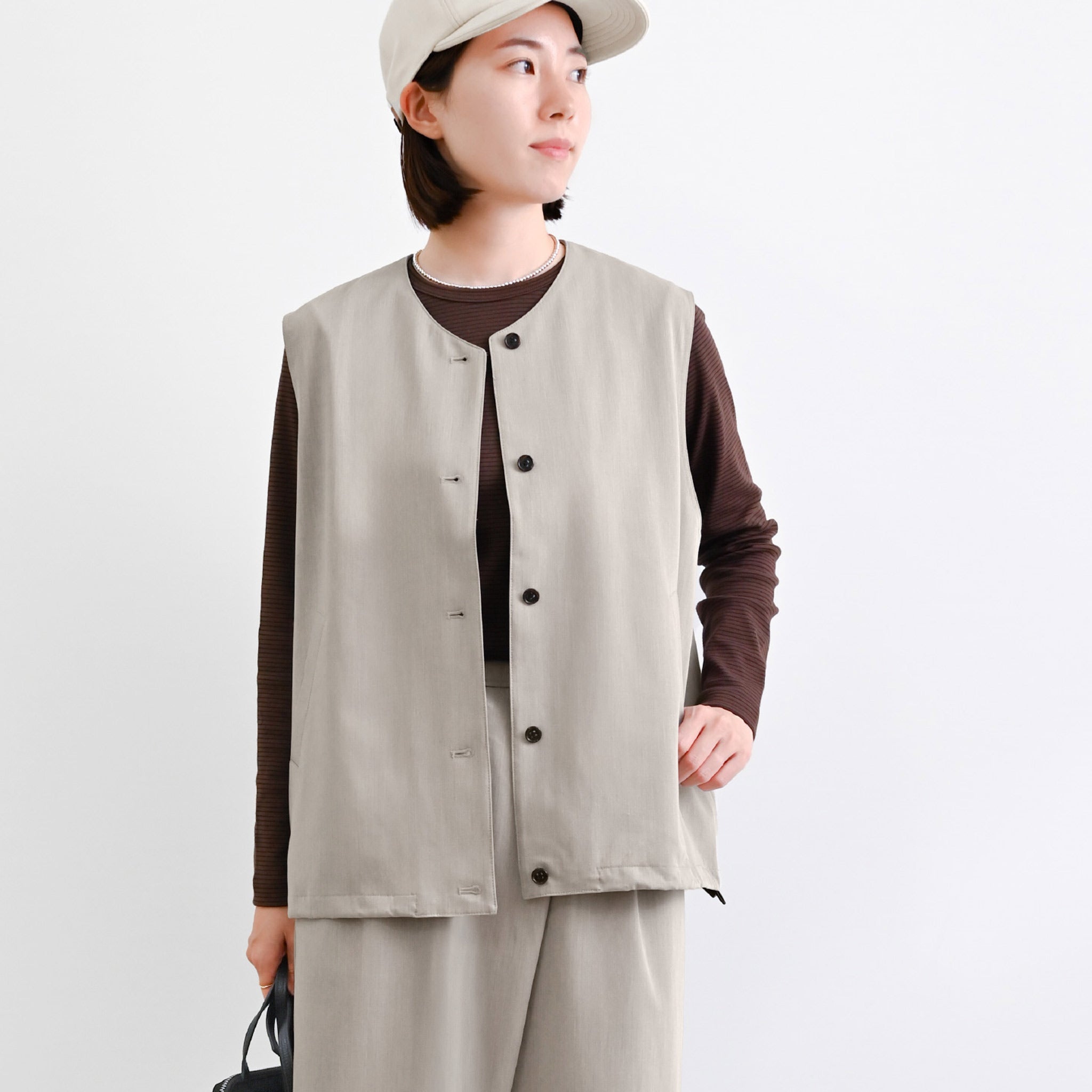 ベスト | deux C ドゥ・セー 公式オンラインストア