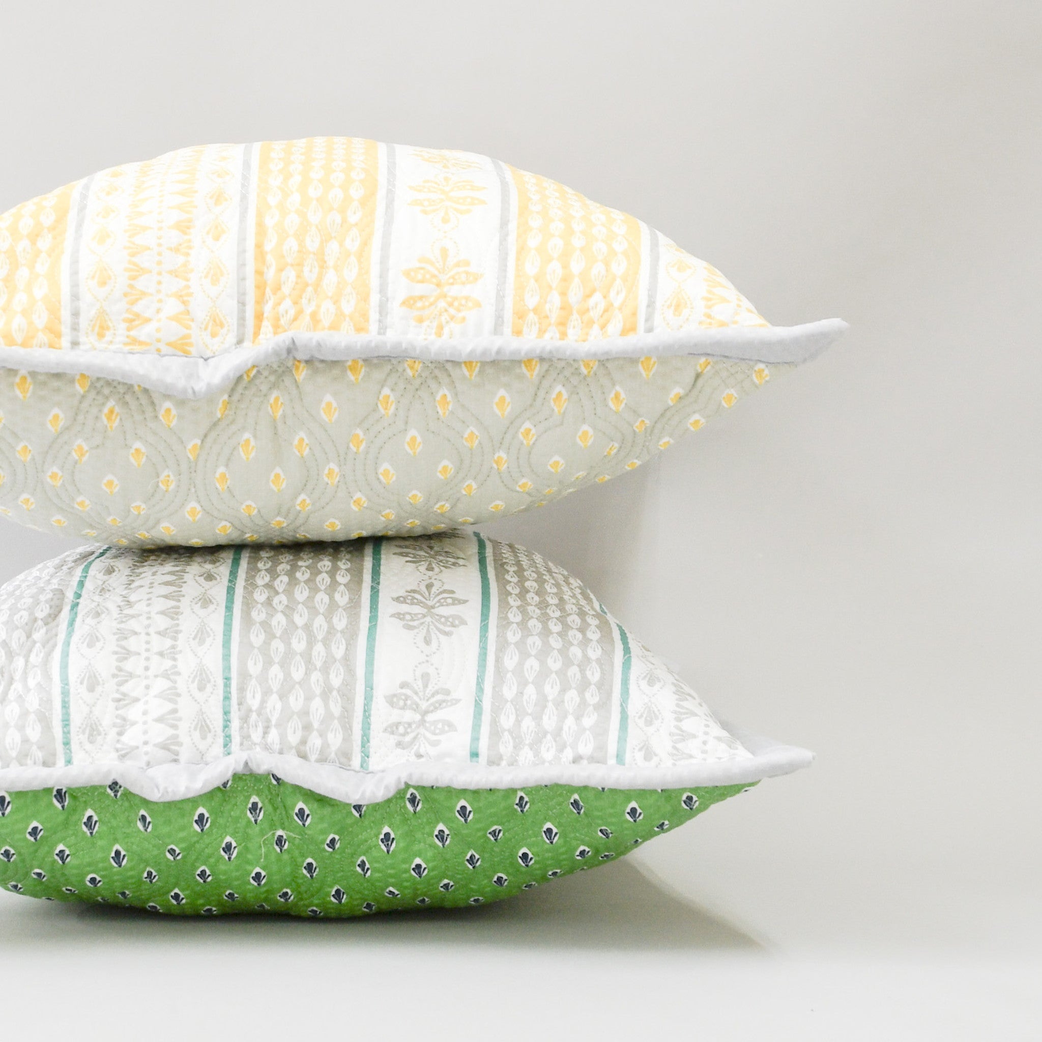 クッションカバー[リップルキルト] M