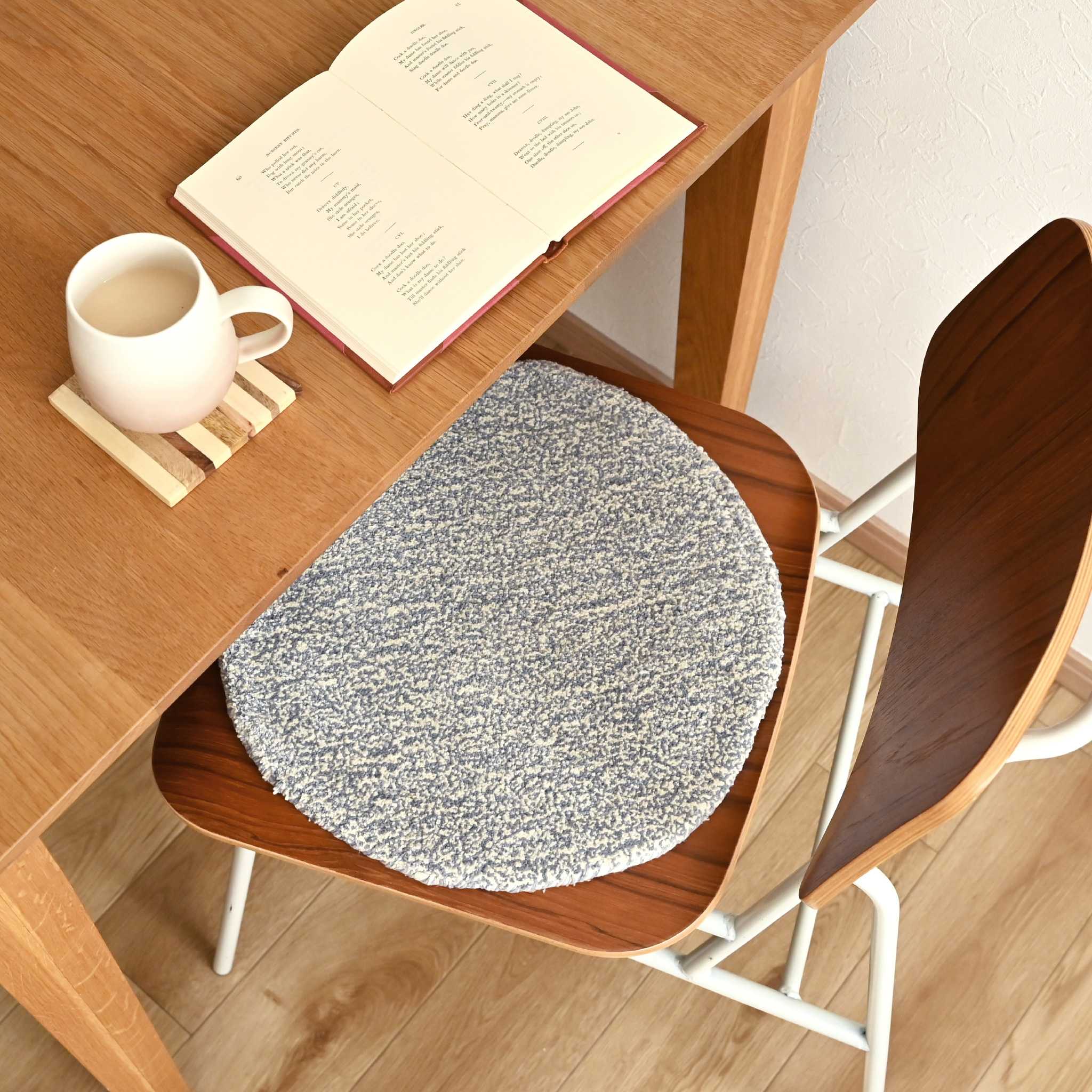 deux c ドゥ・セー　円形クッション　2個セット インテリア-新商品 | deux C ドゥ・セー 公式オンラインストア