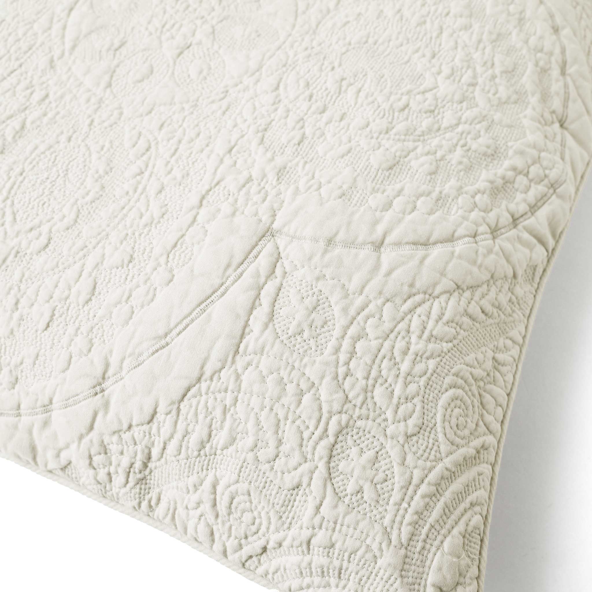 お座布団カバー[エンブロイダリーキルト]