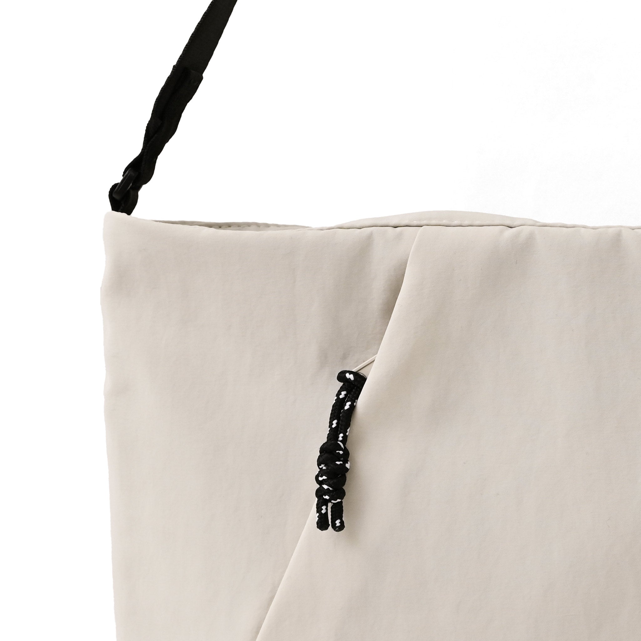 スラッシュショルダーバッグ M