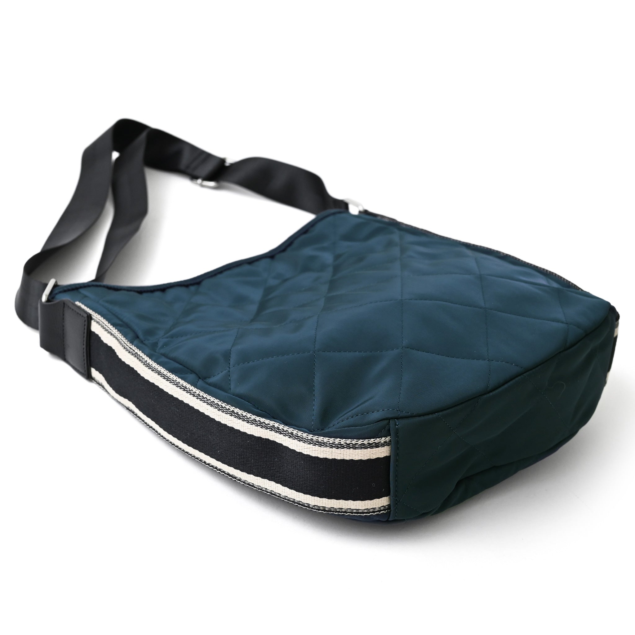 ラウンドキルトバッグ