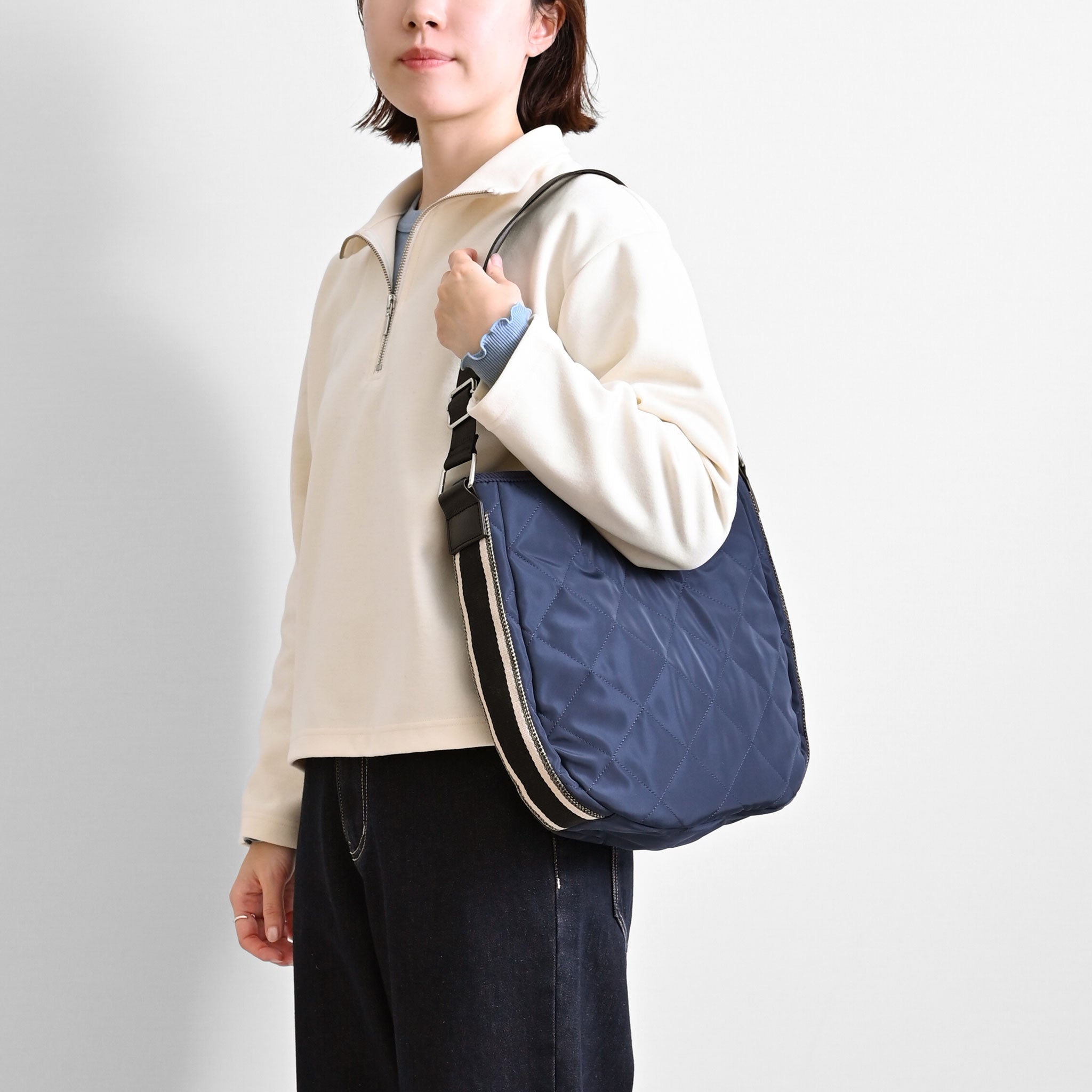 ラウンドキルトバッグ