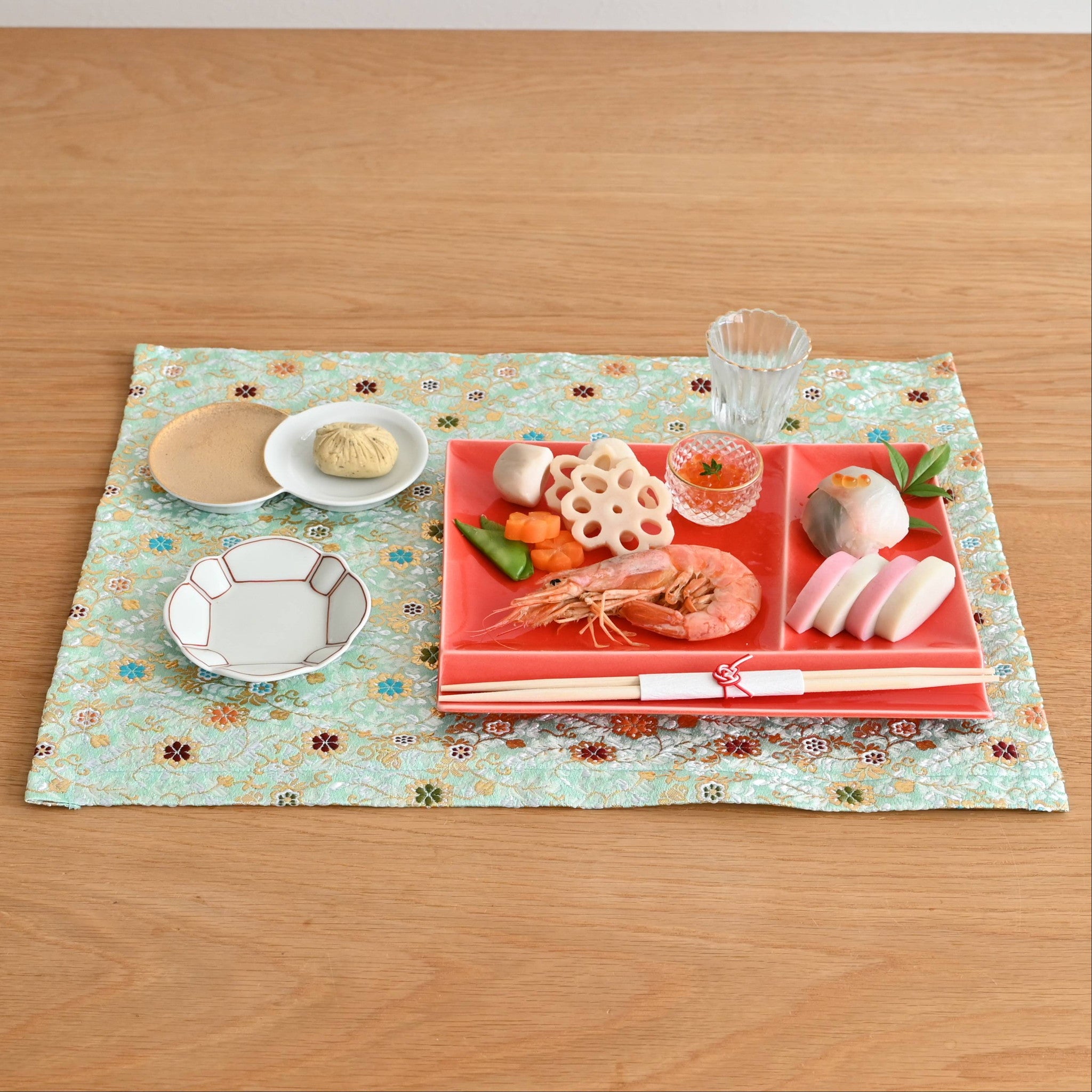 ランチョンマット[いろどり] 唐草