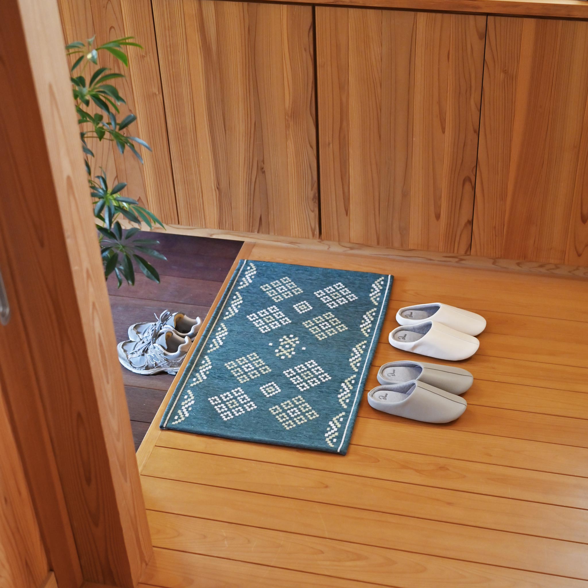 シンプル　ラグ　タフティング　玄関マット　フロアマット Amazon | 【rug040】モノトーン タフティング 玄関マット 浴室