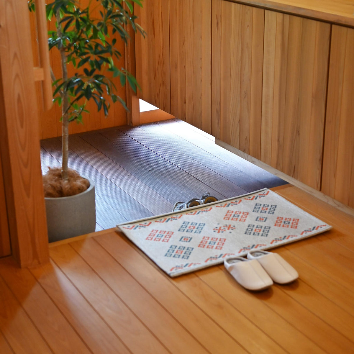 絶縁マット Amazon.co.jp: 絶縁シート 高電圧絶縁ゴムマット, 滑り止め 電気