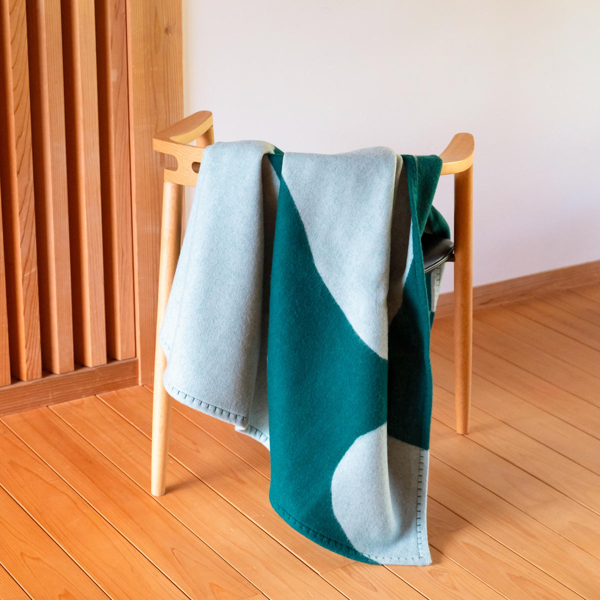 ブランケット[フローパターン] 120cm×160cm
