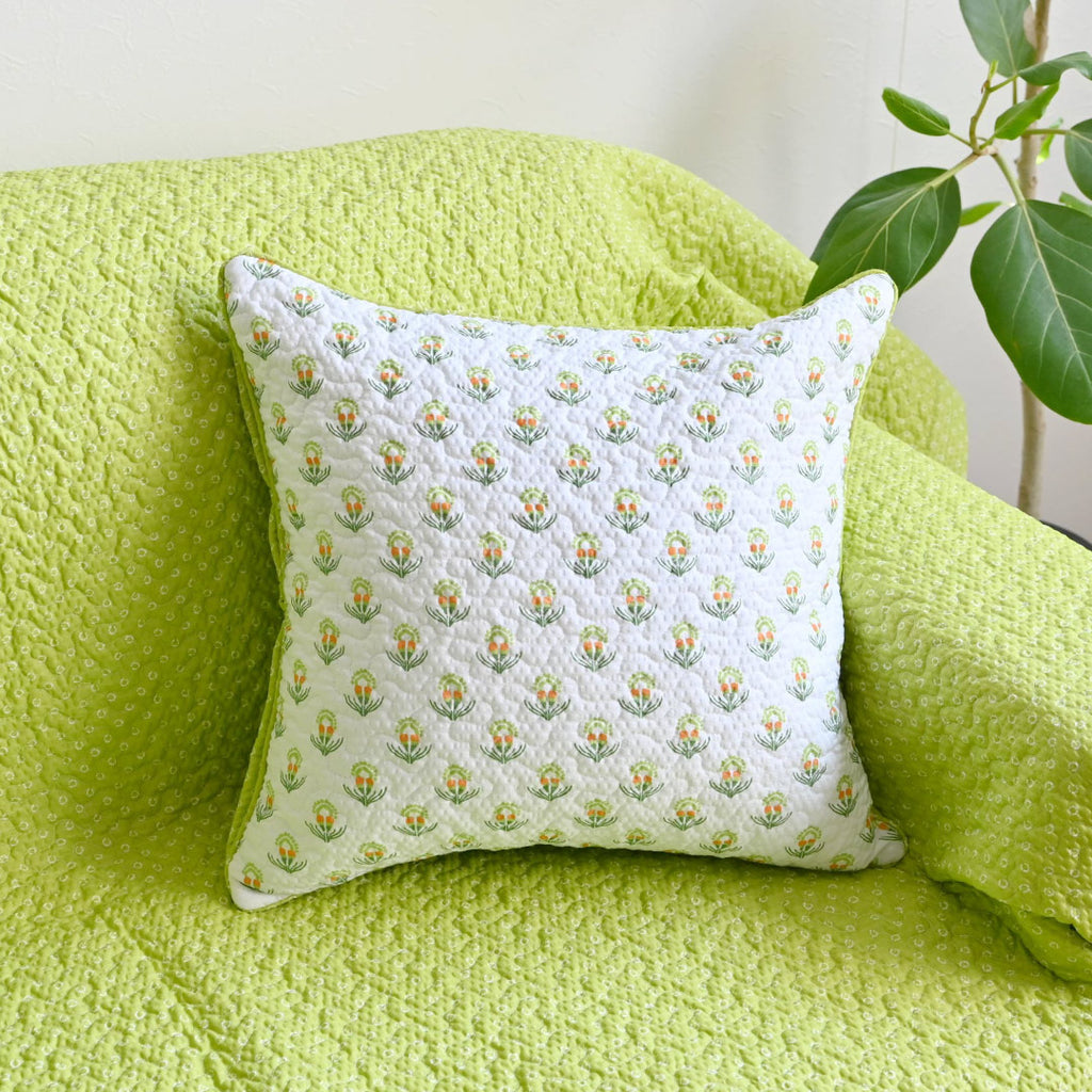 アンダーカバー・丸型クッションカバーリップ柄 もたれかかっ 