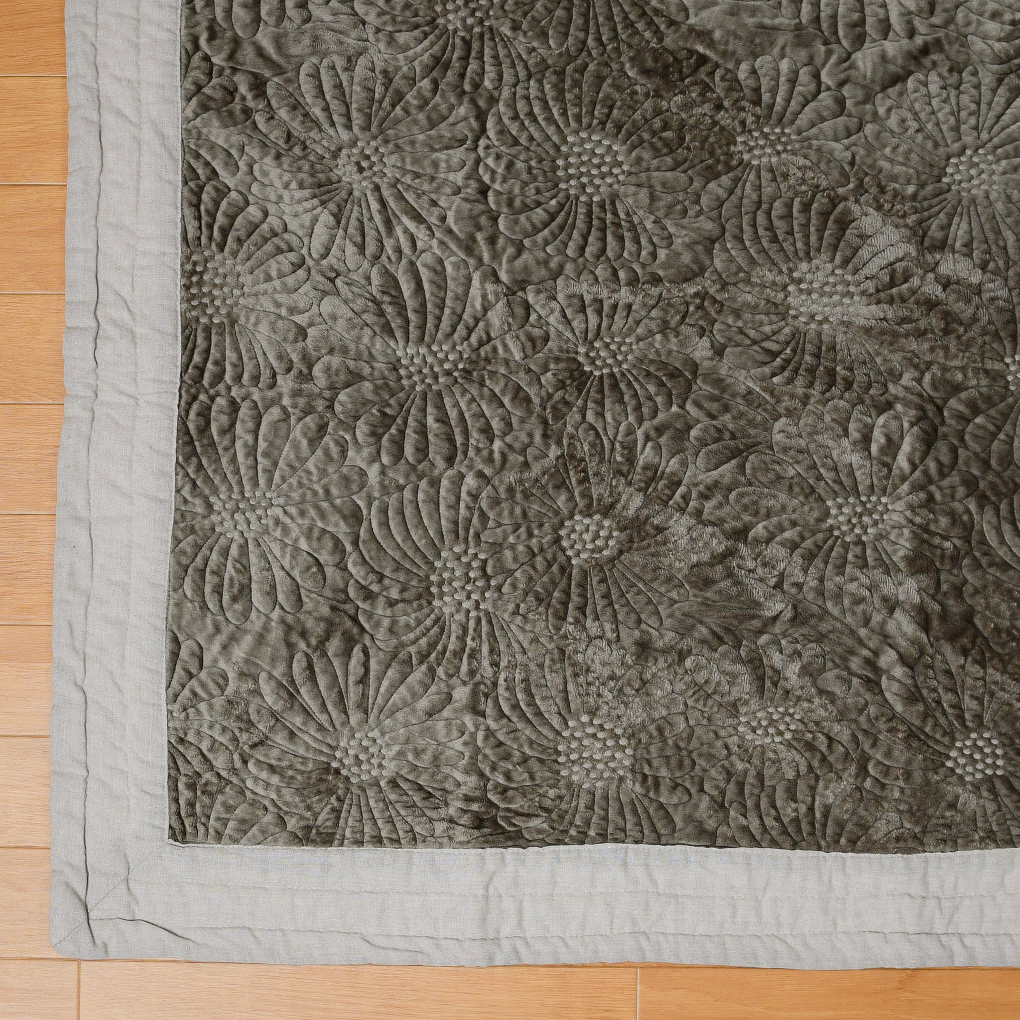 フリーキルトB[フラワーボア11] 190cm×250cm
