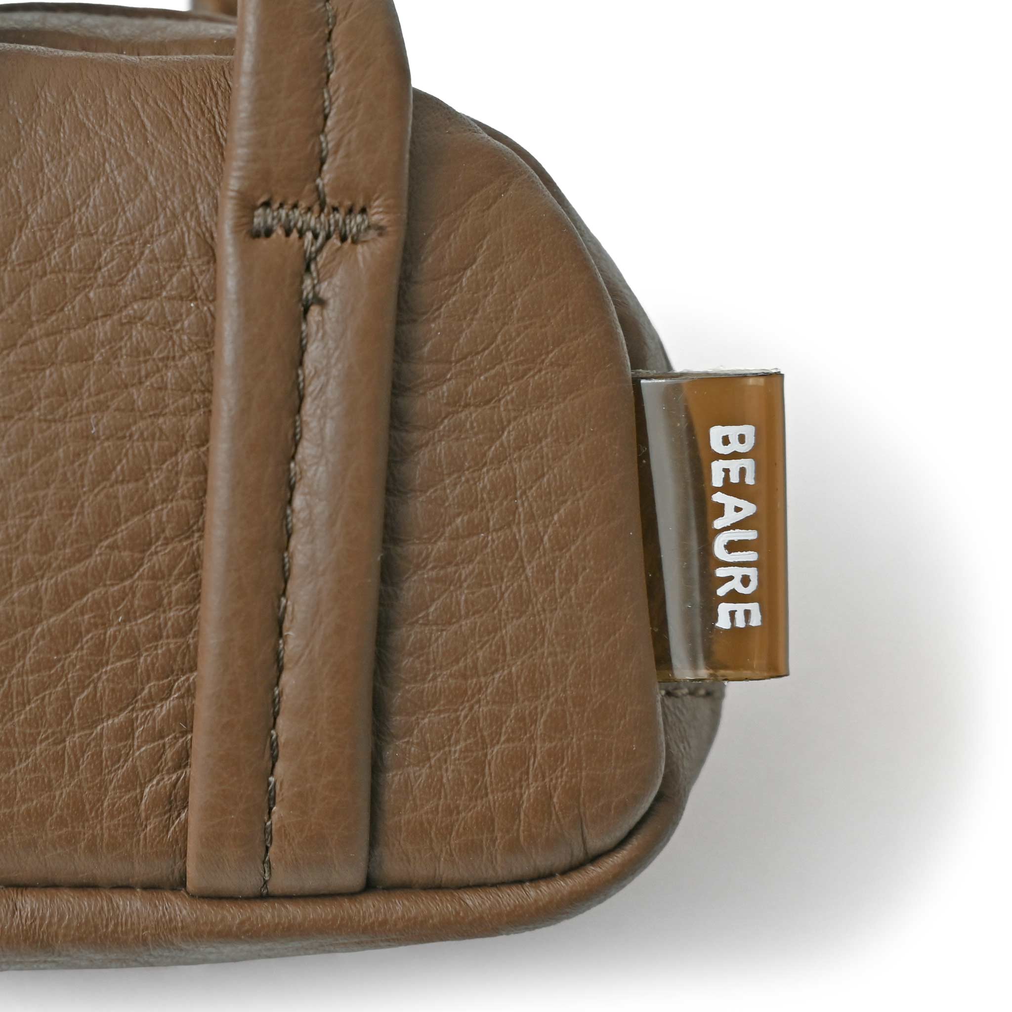 【BEAURE】 ボストンチャーム