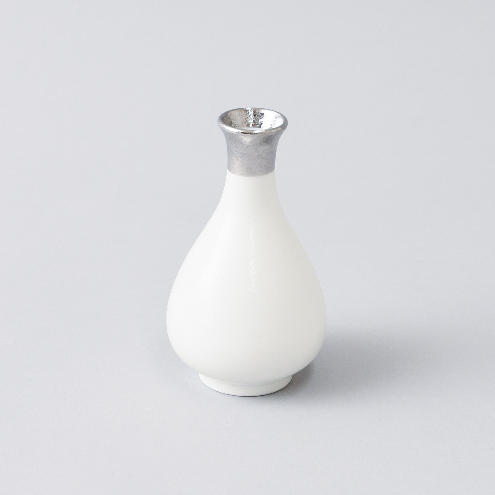 陶悦窯】白マット銀塗 徳利