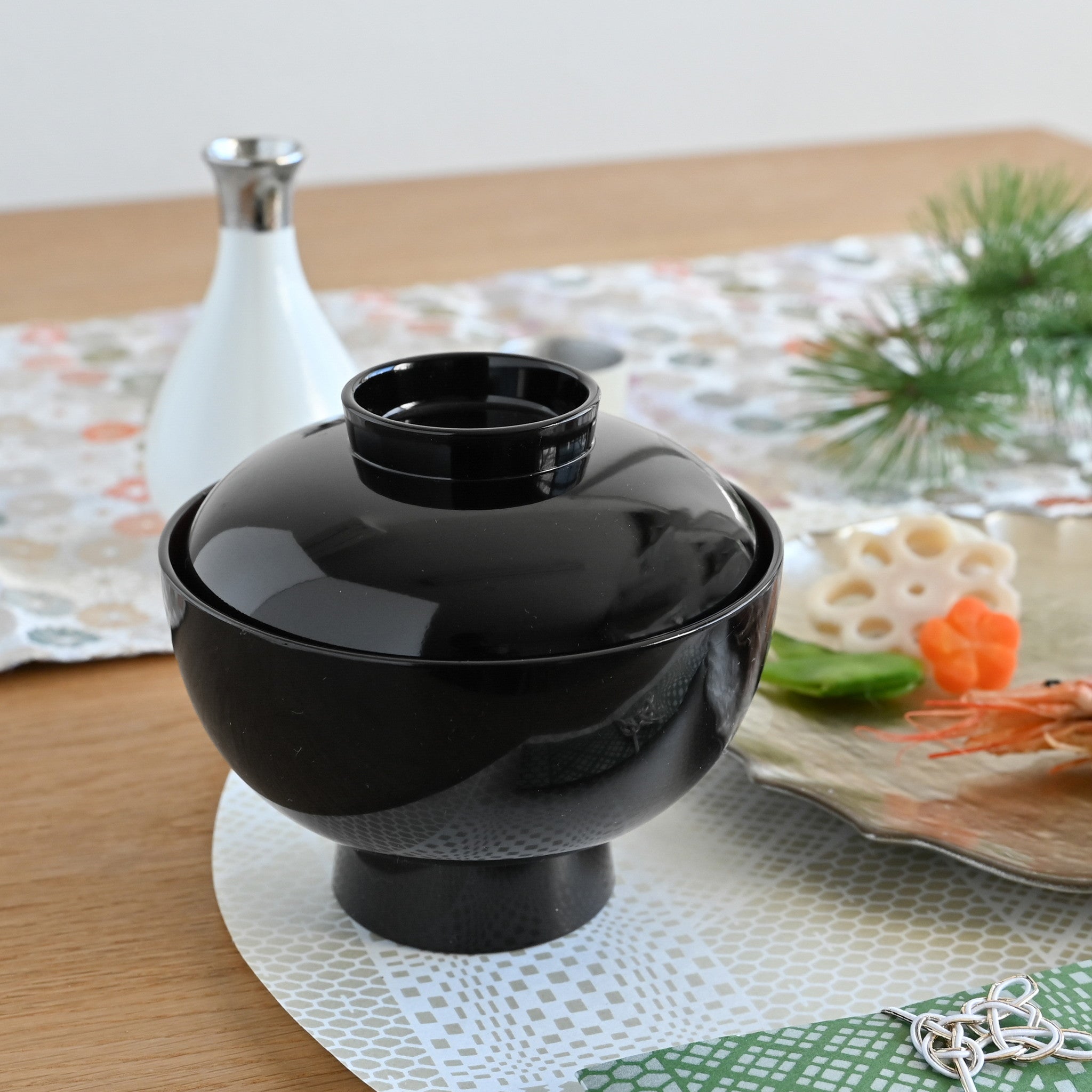 蓋付き雑煮椀 外黒内朱