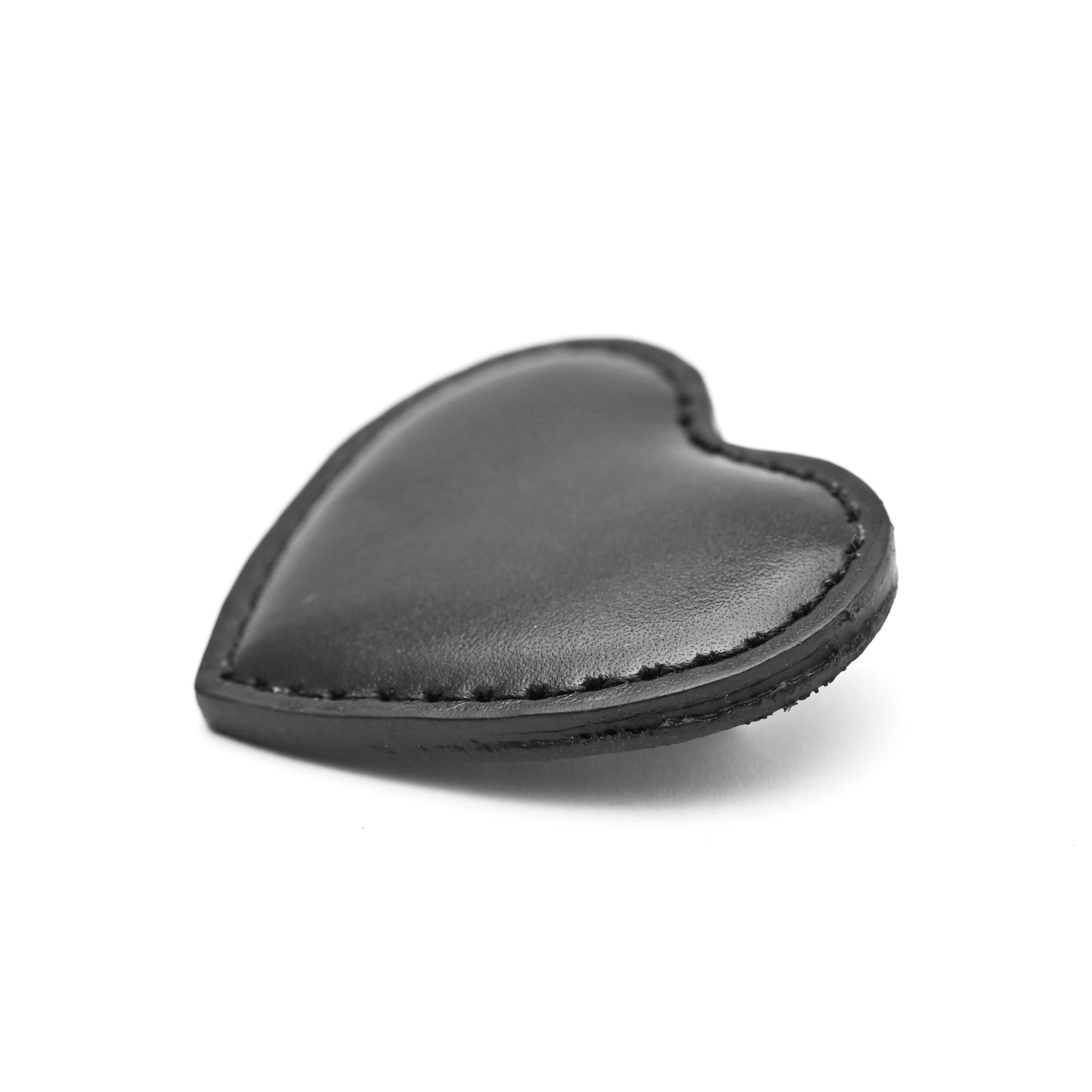 【LAPUIS】LEATHERハートブローチ