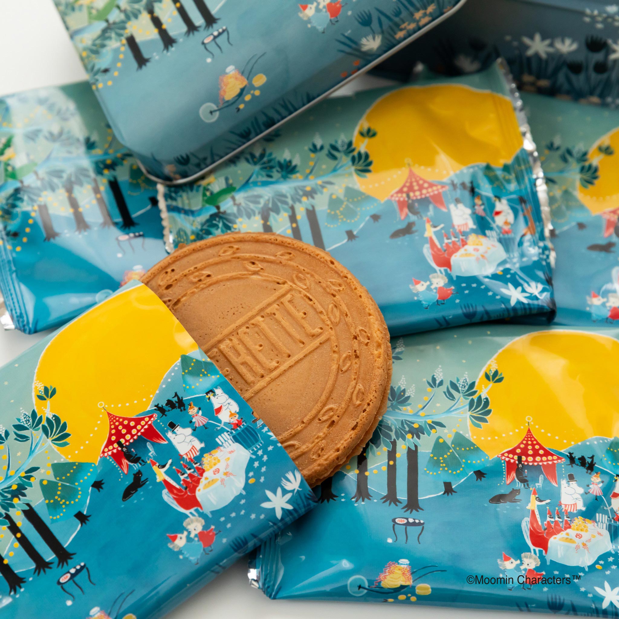 【日の出屋製菓】 MOOMIN いちごチョコゴーフレット