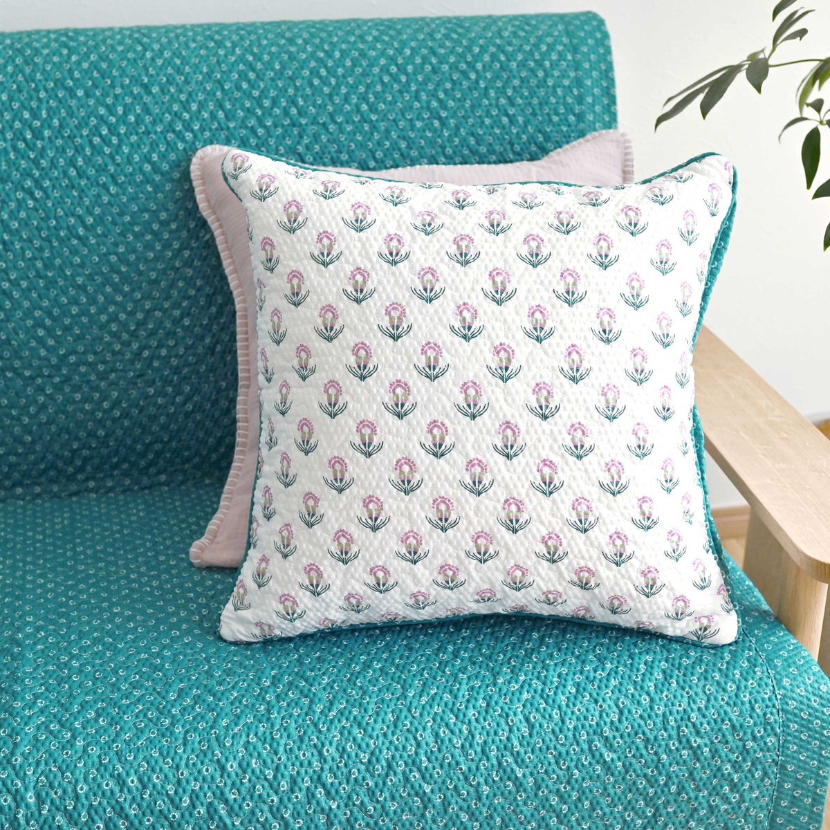 DSC_9608_1200x1200_crop_center